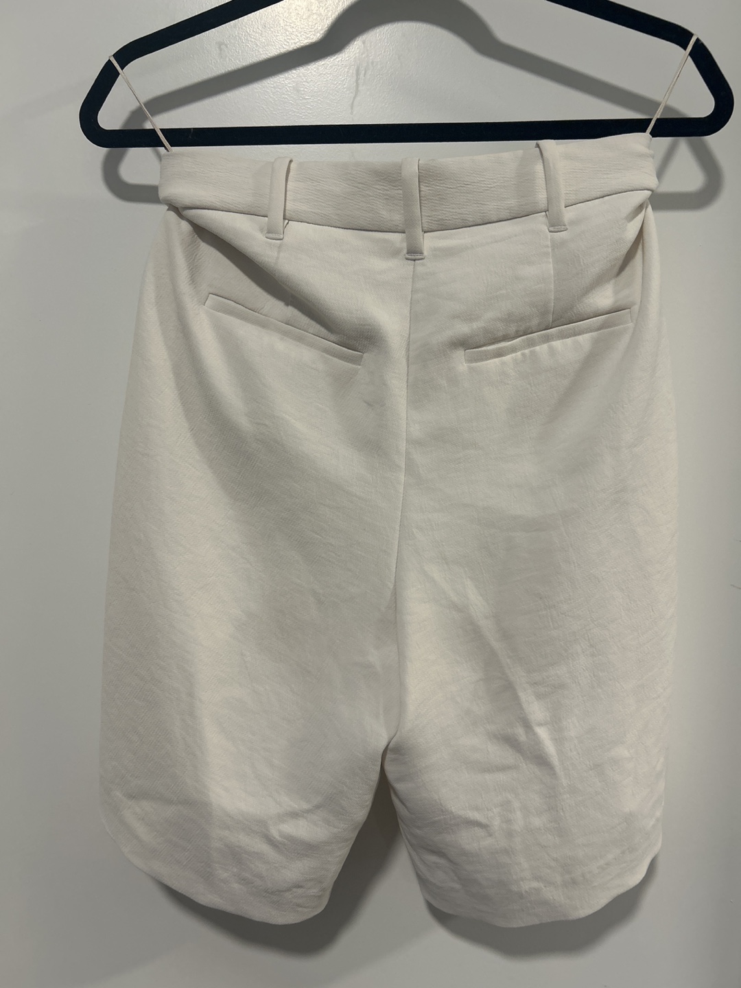 Aritzia Shorts - Size 4 - photo 2