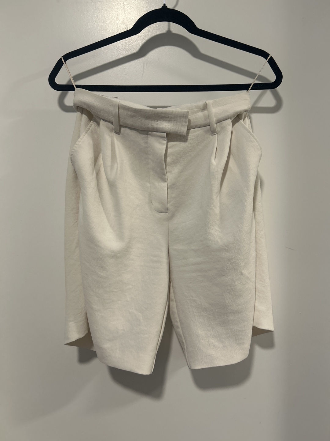Aritzia Shorts - Size 4