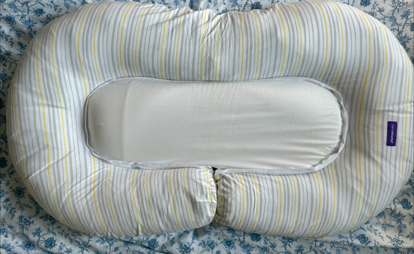 ClevaMama Mum2Me Maternity Pillow & Baby Pod (0-12M) thumbnail