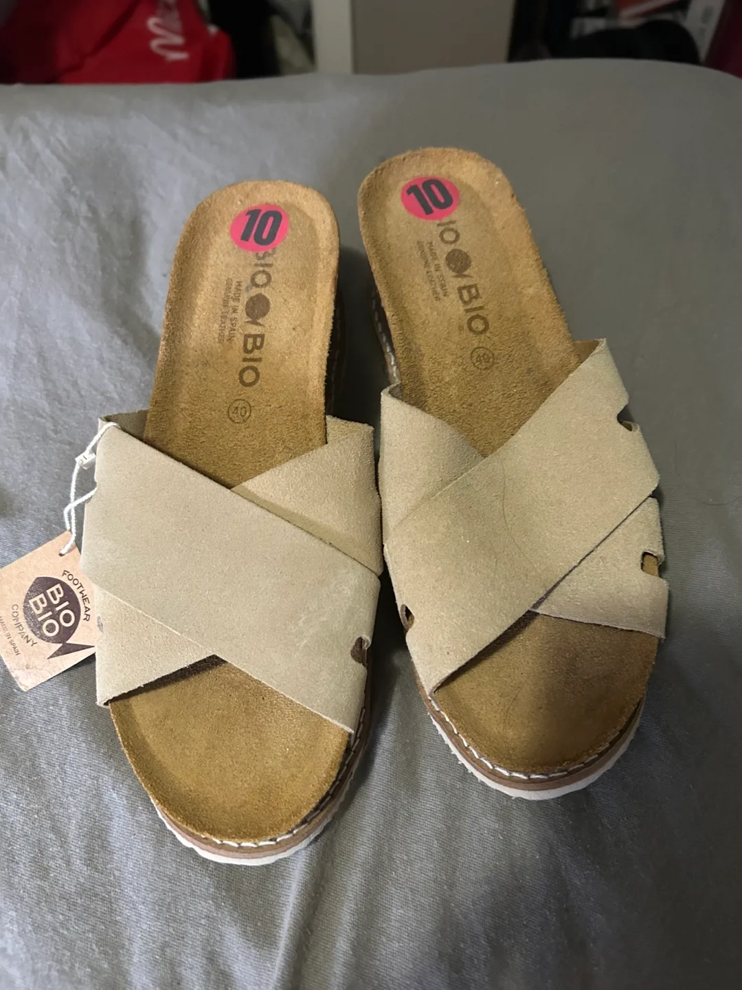 Bio Bio Beige Sandals - Size 10 image indicator(2)