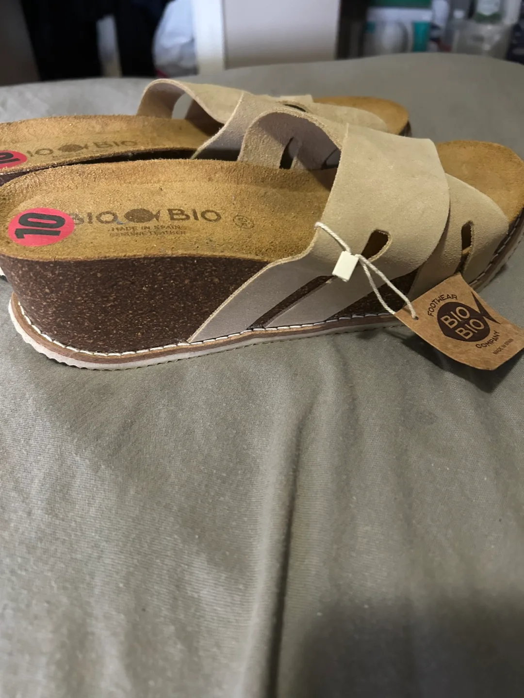 Bio Bio Beige Sandals - Size 10 image indicator(3)
