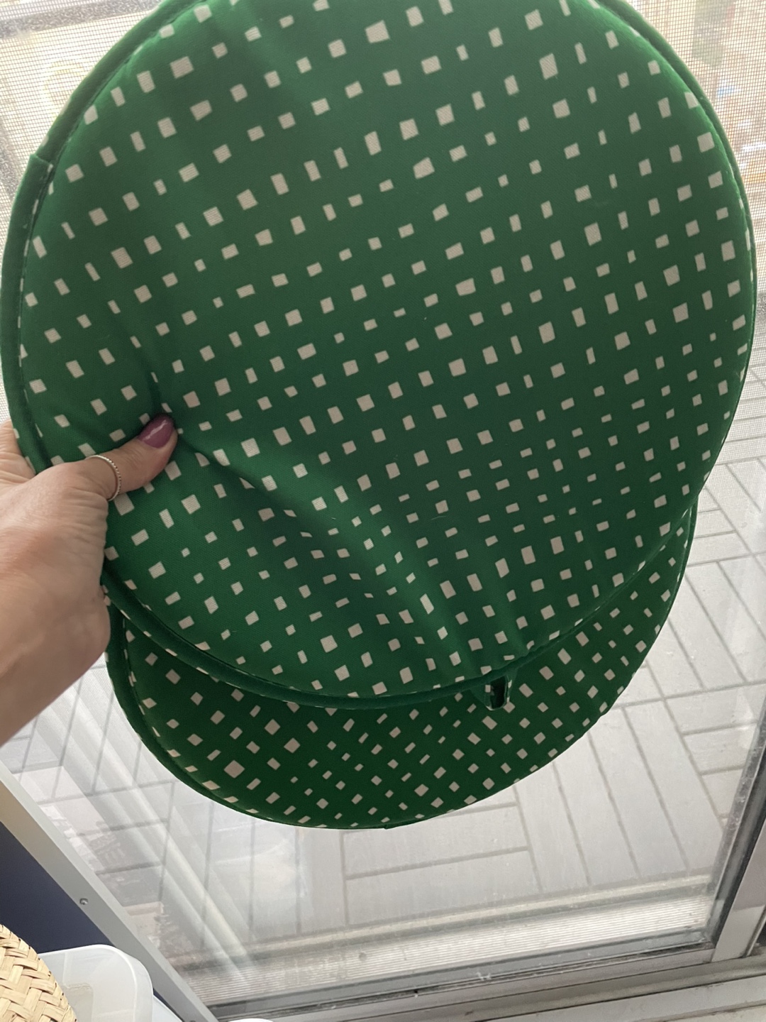 set of 2 White Stools - photo 2