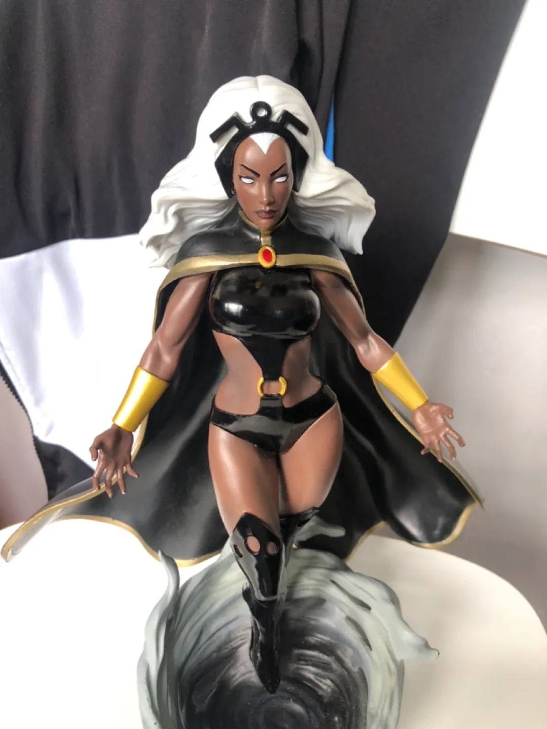 Storm Statue - Marvel Comics image indicator(2)