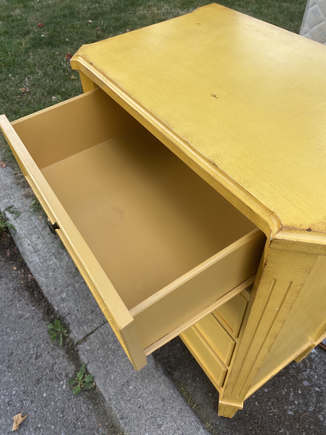 Yellow Four-Drawer Dresser - photo 2
