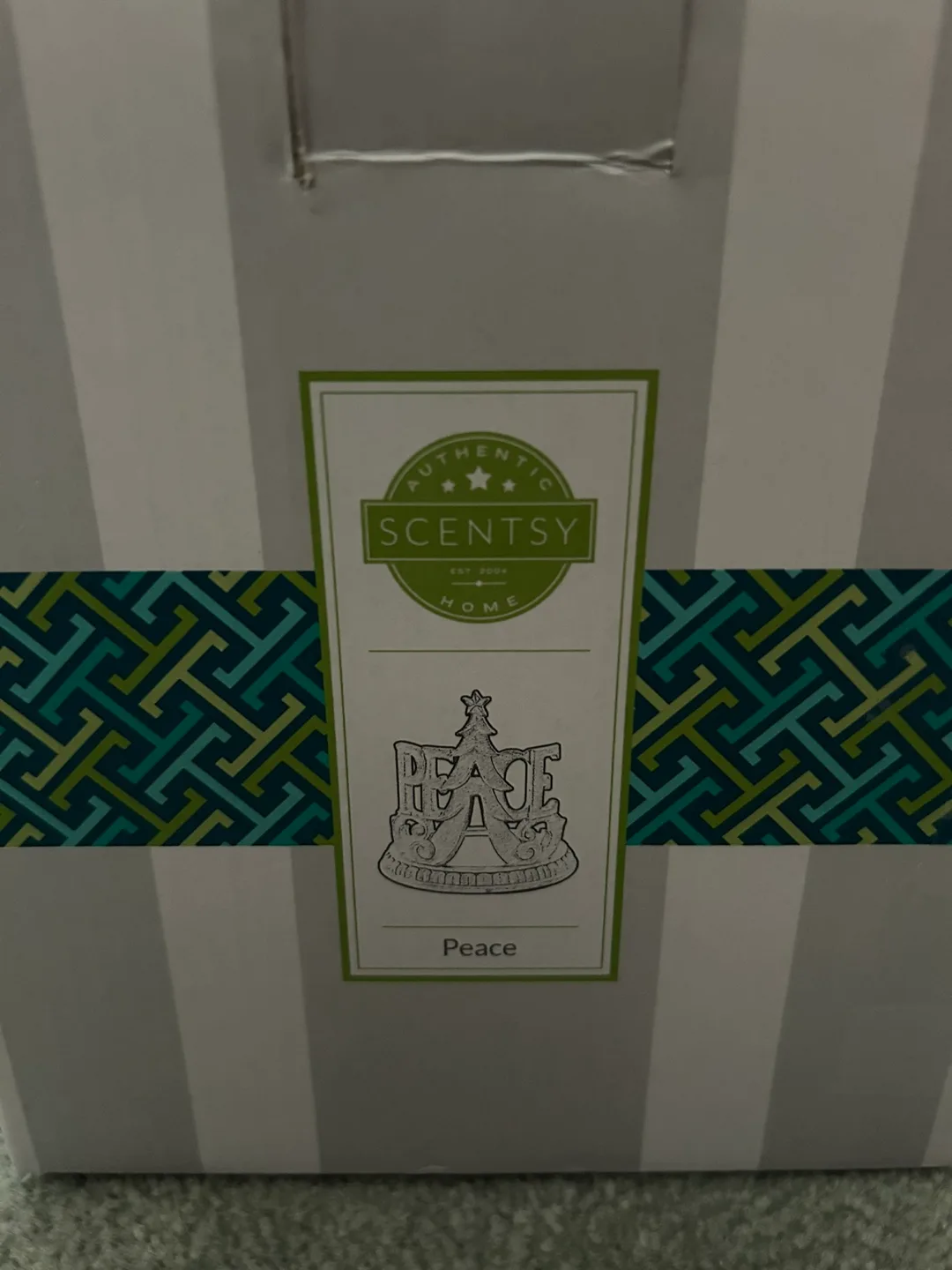 Scentsy Peace Wrap - New in Box! thumbnail