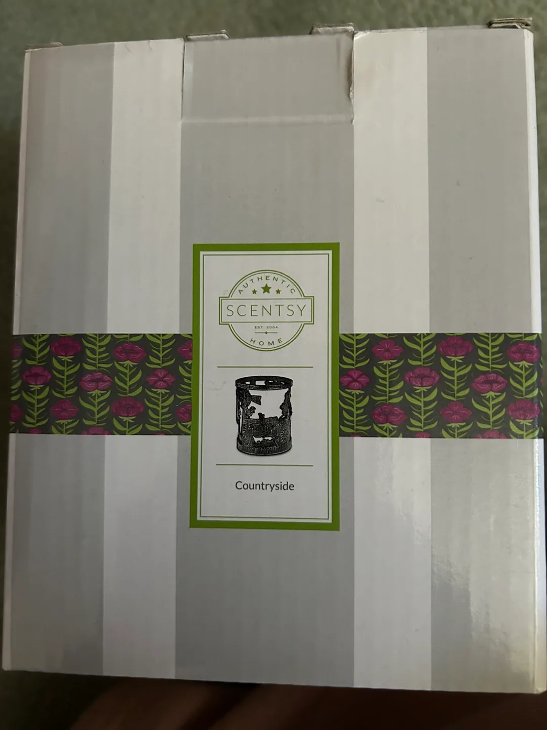 Scentsy Countryside Wrap - New in Box! thumbnail