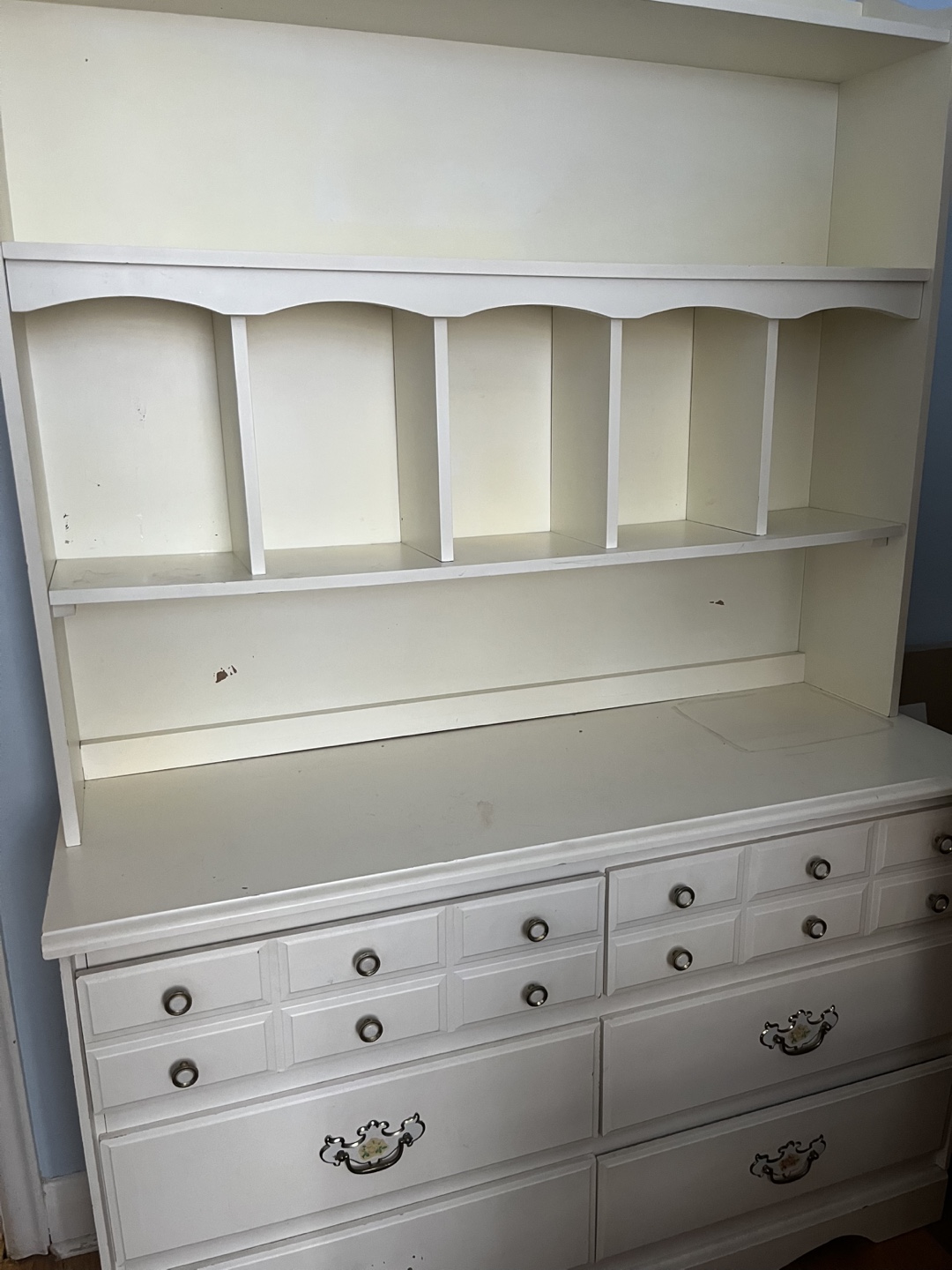 White Dresser with Hutch