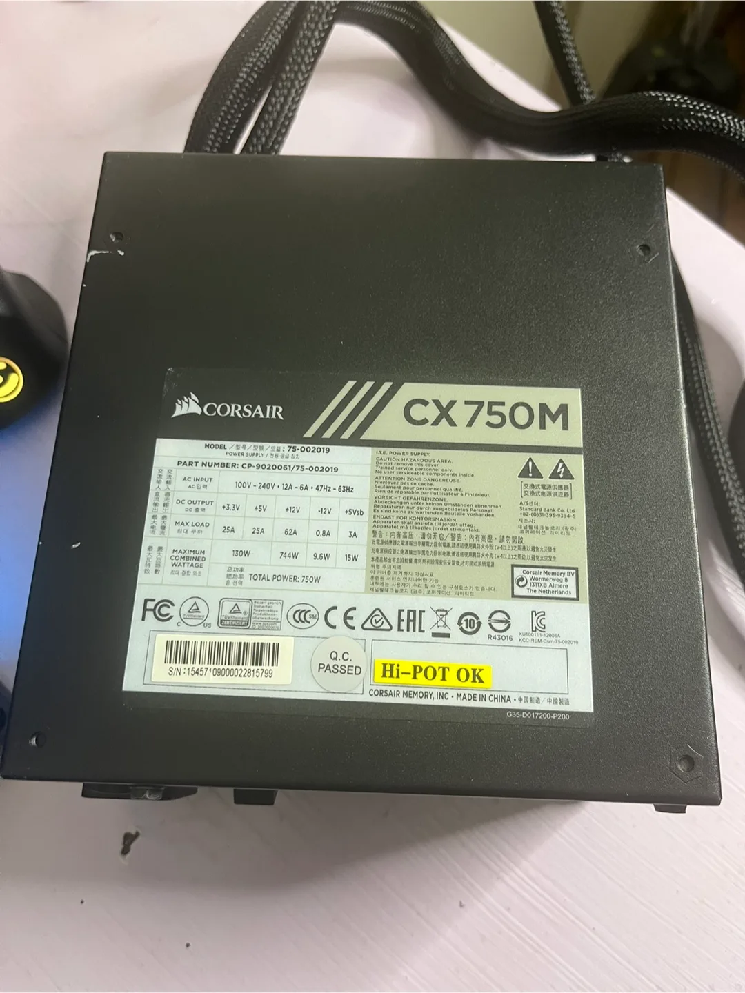 Corsair CX750M Power Supply image indicator(3)
