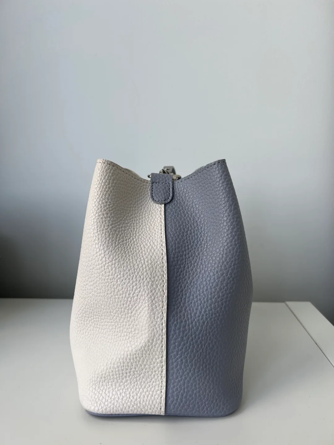 Find Kapoor Pingo Bag - White/Grey image indicator(3)