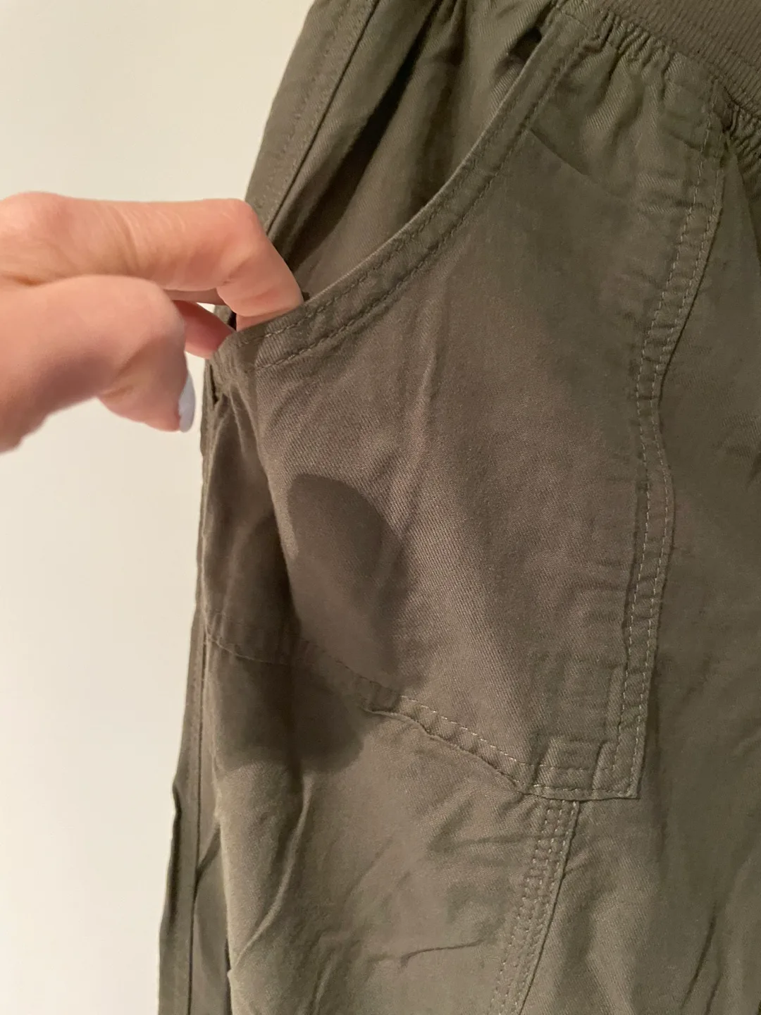 Tommy Hilfiger Olive Green Cargo Pants - Size L image indicator(3)