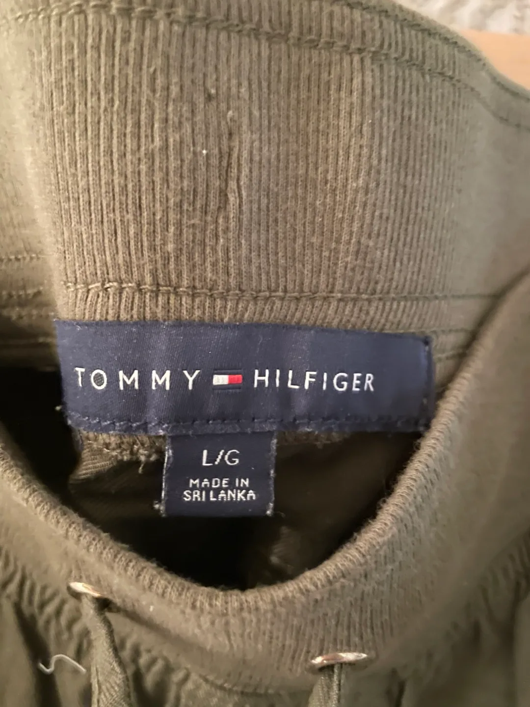 Tommy Hilfiger Olive Green Cargo Pants - Size L image indicator(2)