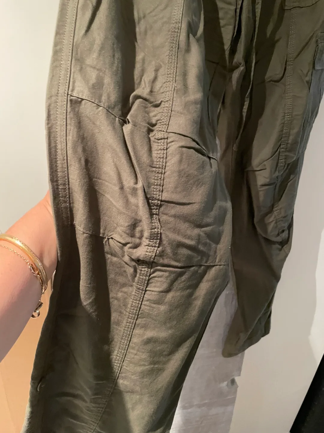 Tommy Hilfiger Olive Green Cargo Pants - Size L image indicator(5)