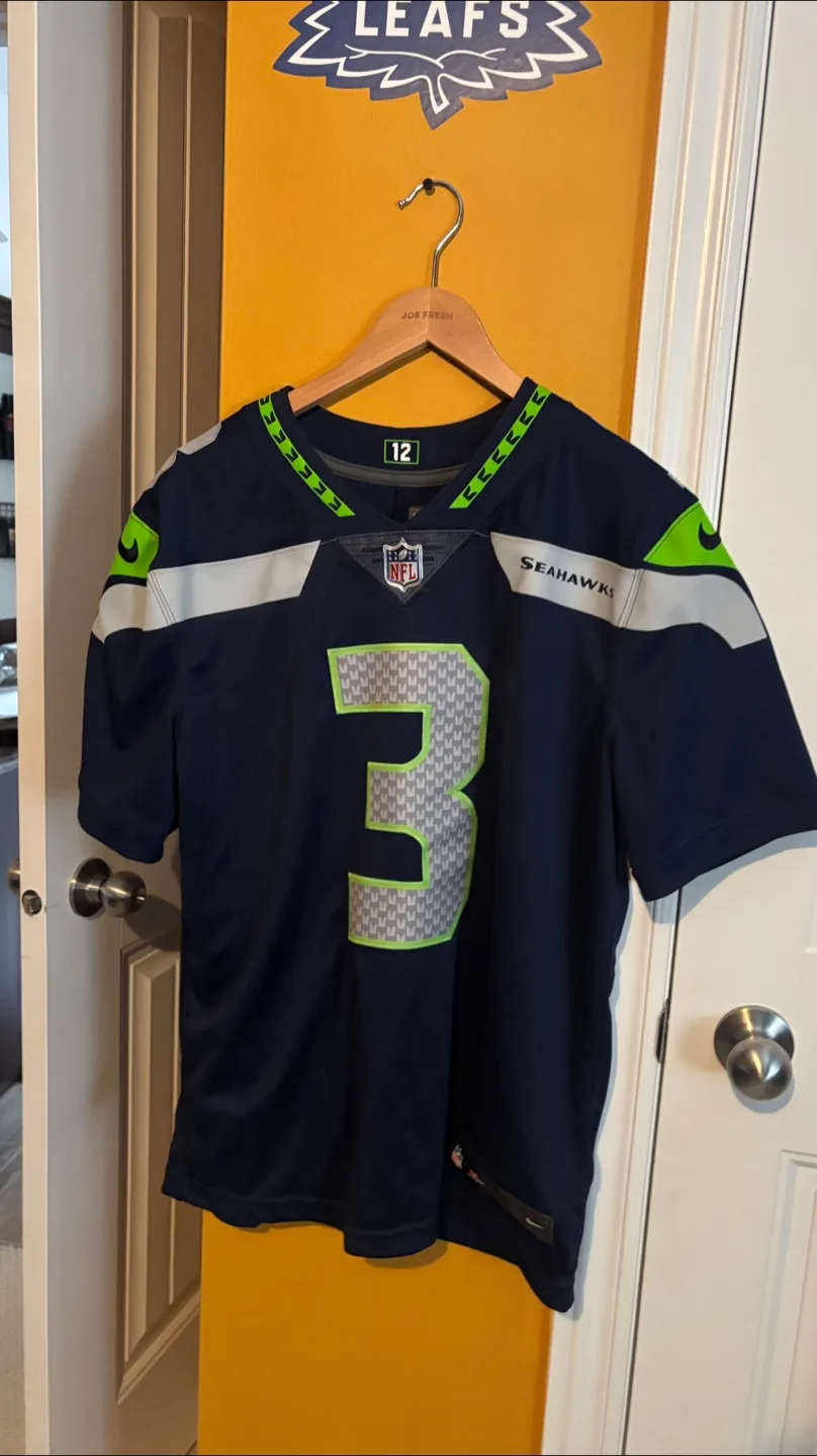 Nike Seahawks Wilson #3 Jersey - Size M thumbnail