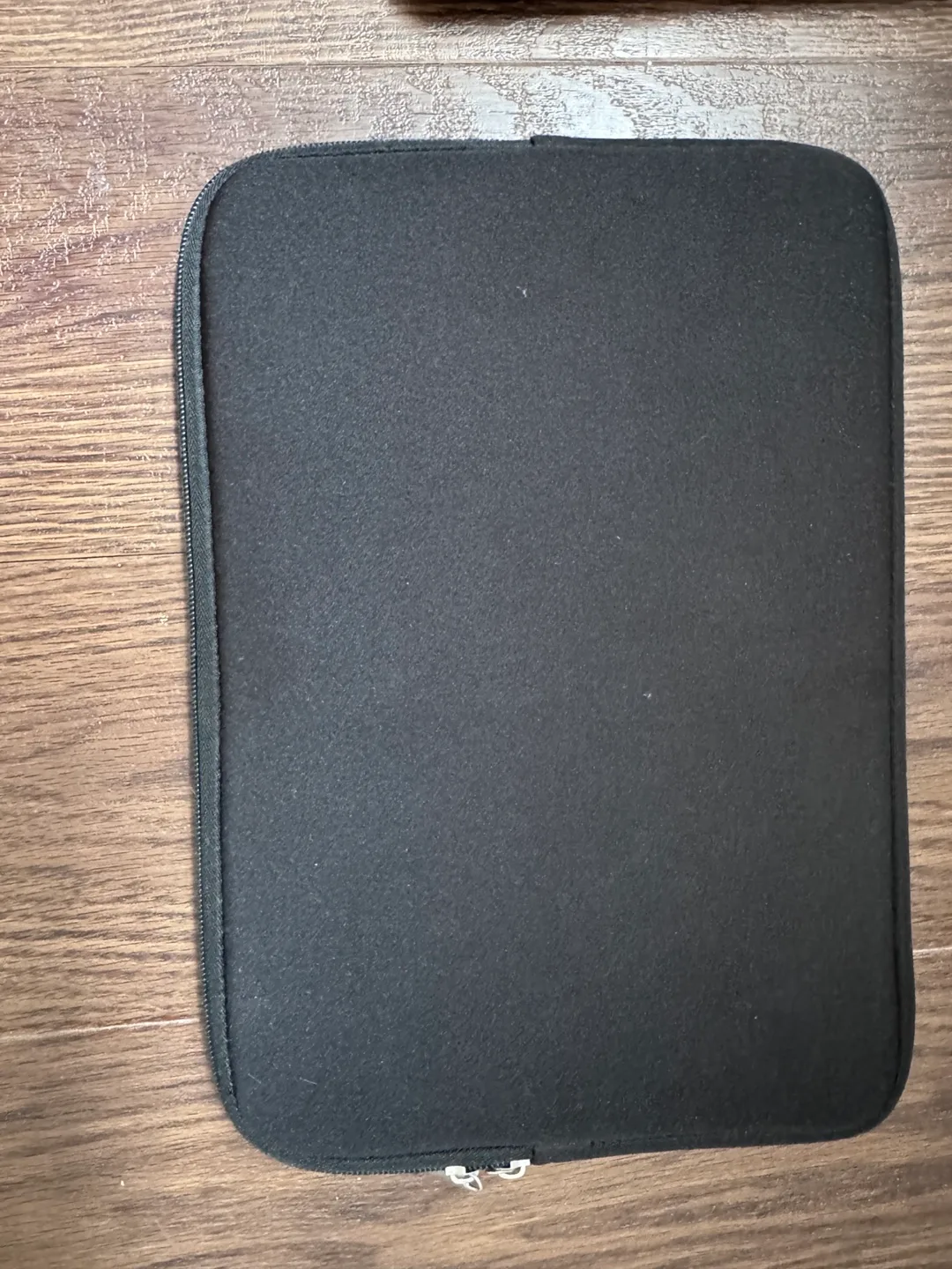 🎒 11” Laptop Sleeve – Clean & in Great Condition thumbnail