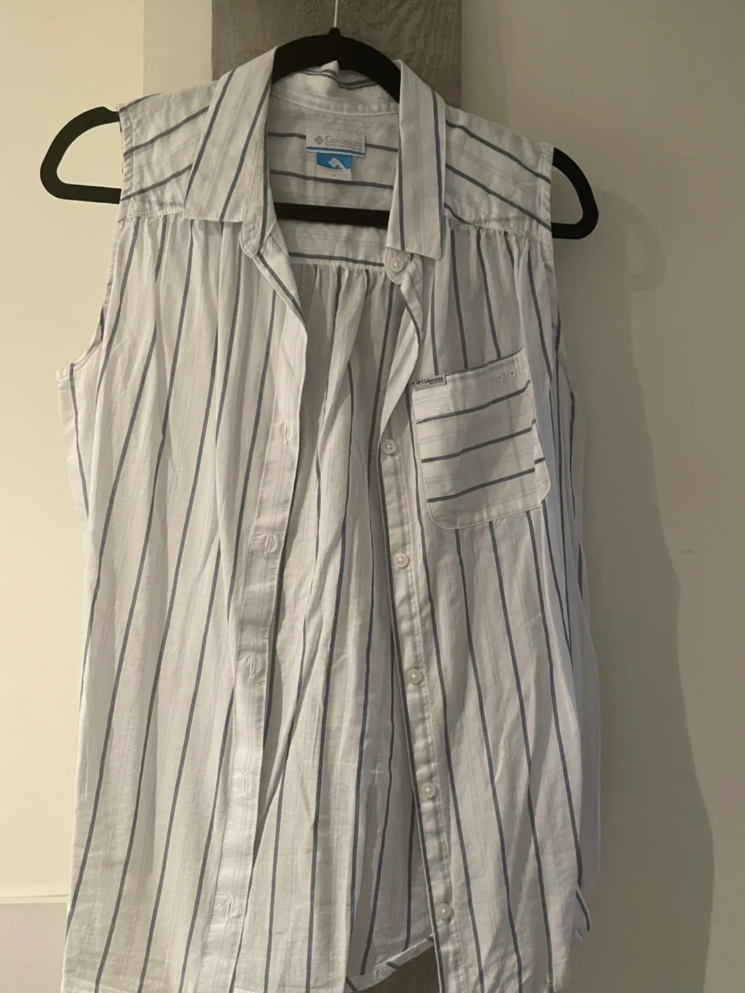 Columbia PFG Striped Sleeveless Shirt - Size S image indicator(2)