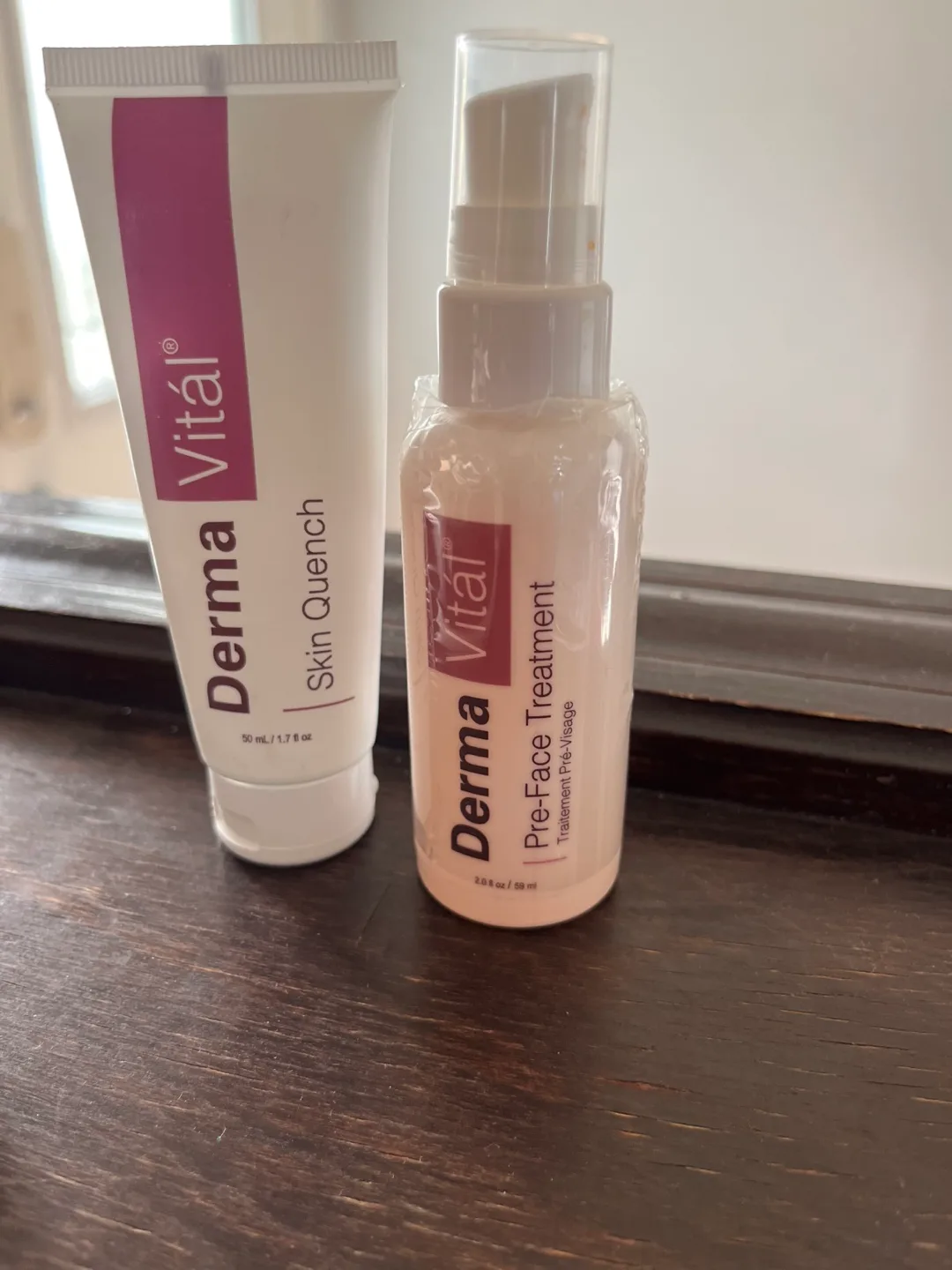 DermaWand Pro Anti-Aging Solution + Derma Vital Skin Care image indicator(2)