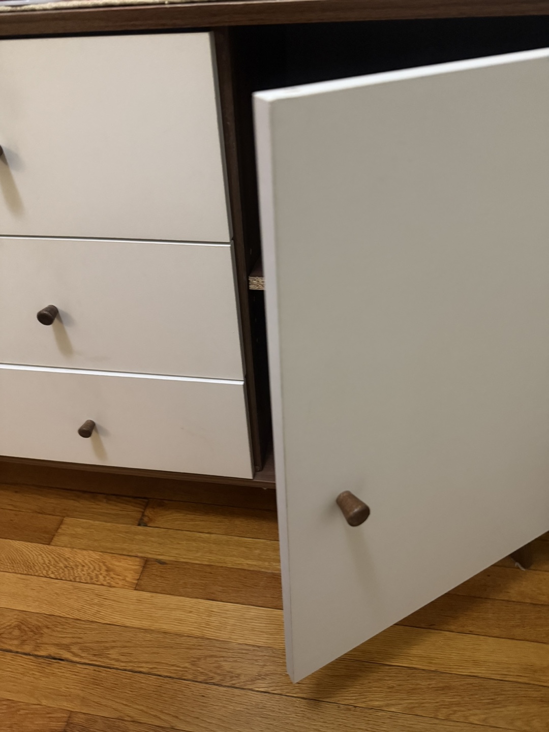 White & Brown Wood Credenza - photo 4