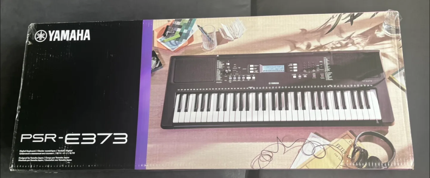 Yamaha PSR-E373 Digital Keyboard with stand thumbnail