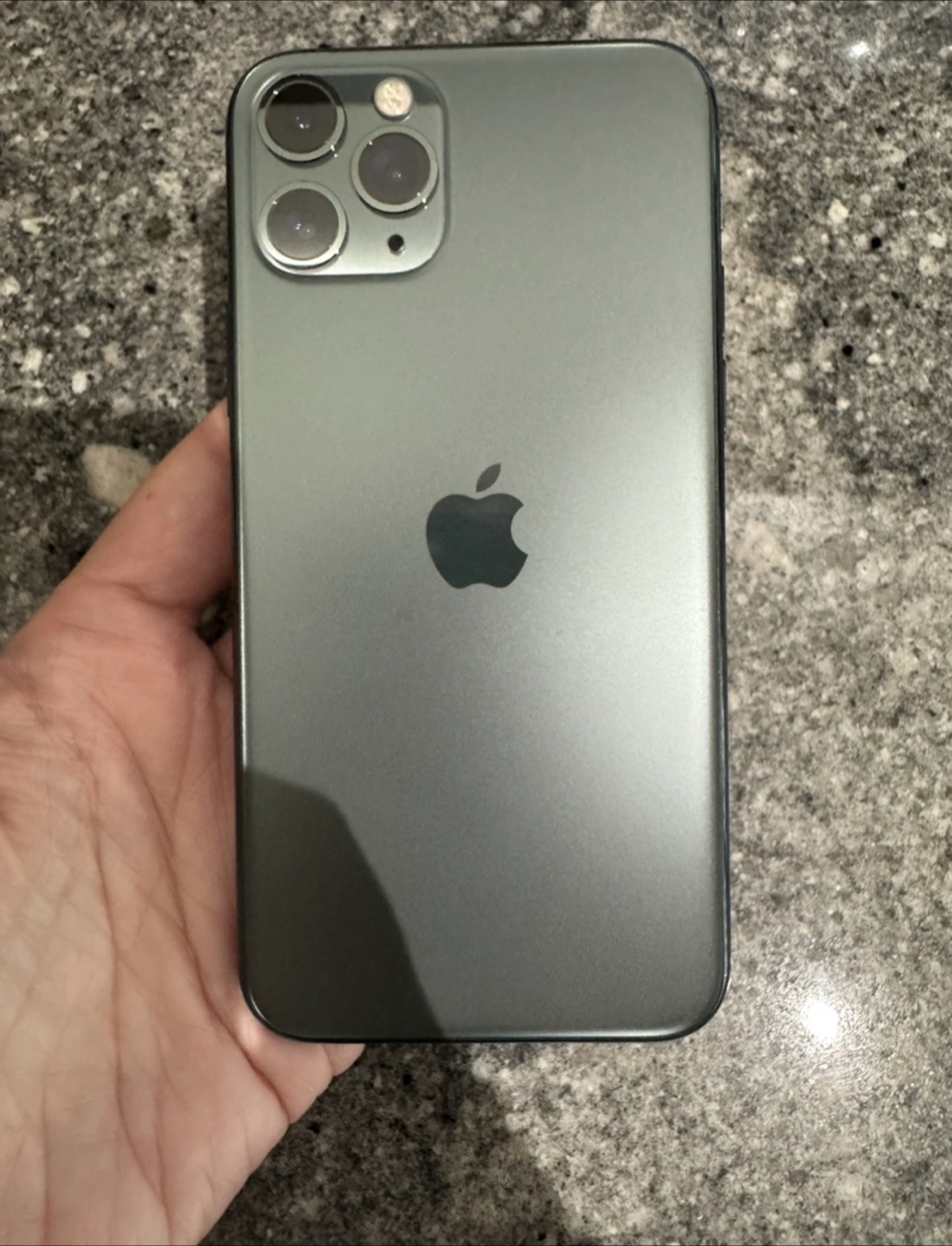 Apple iPhone 11 Pro - photo 3