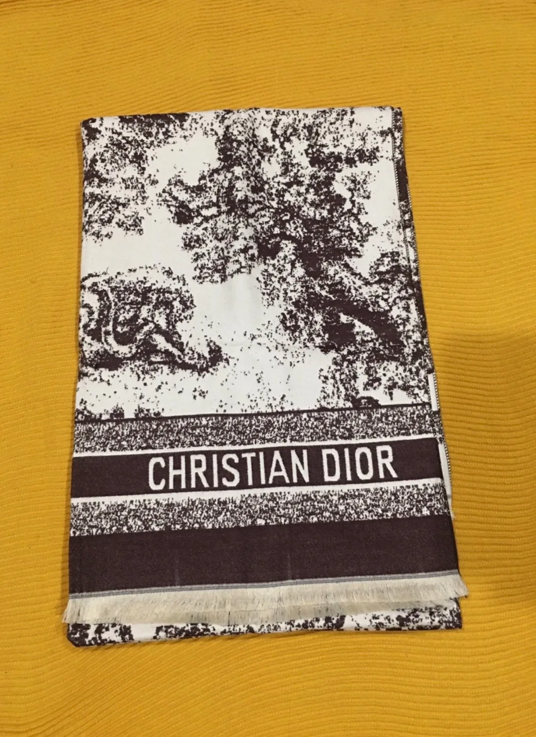 Designer Scarves image indicator(5)