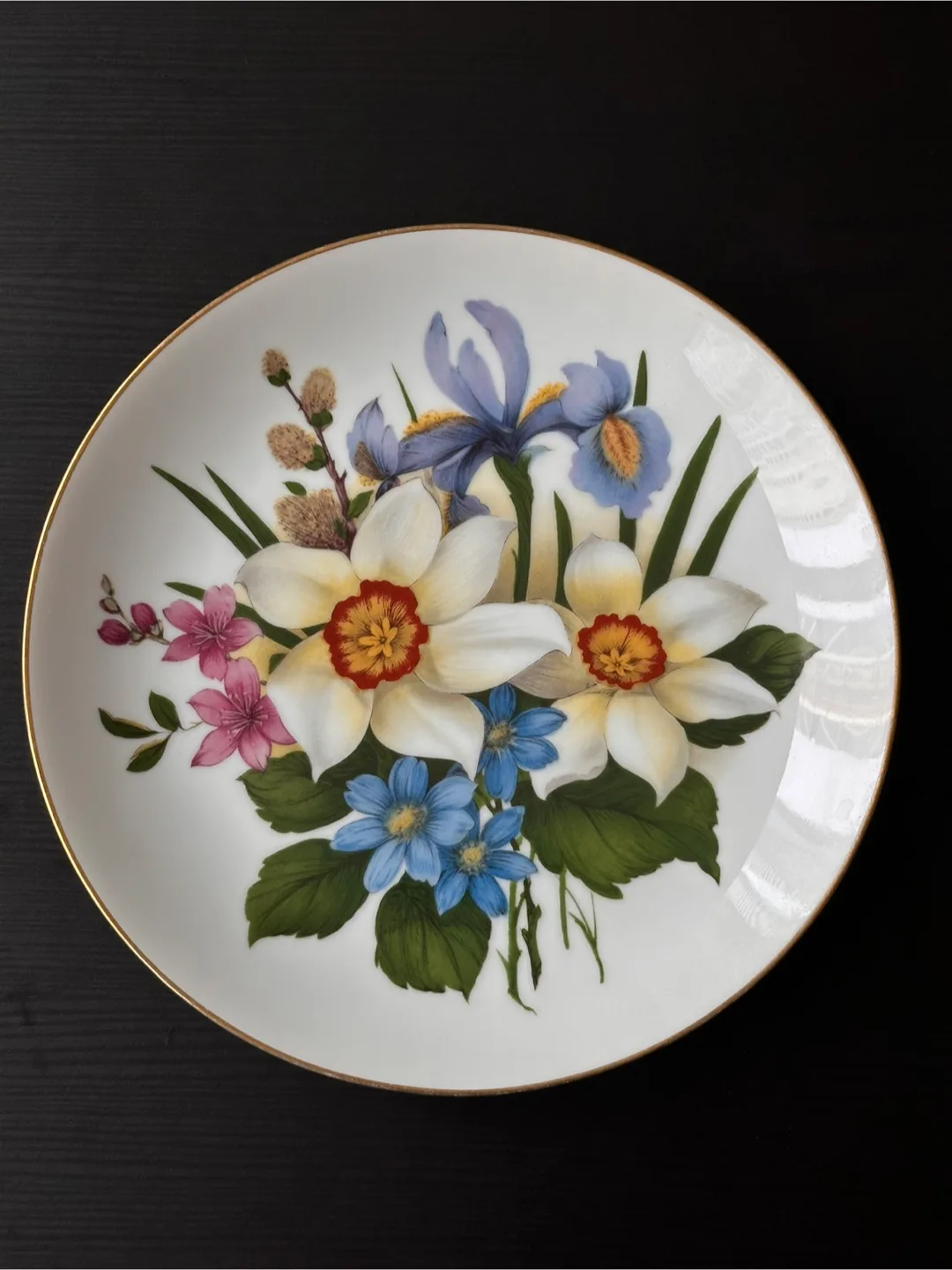 Floral Decorative Plate thumbnail