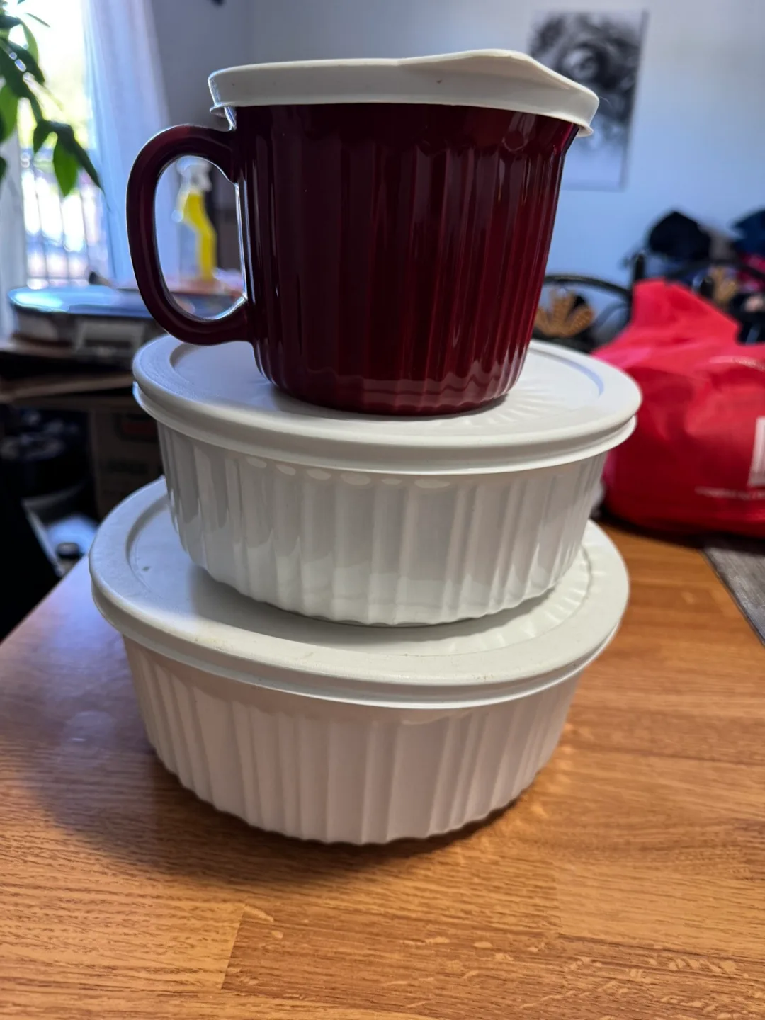 CorningWare Dishes with Lids thumbnail
