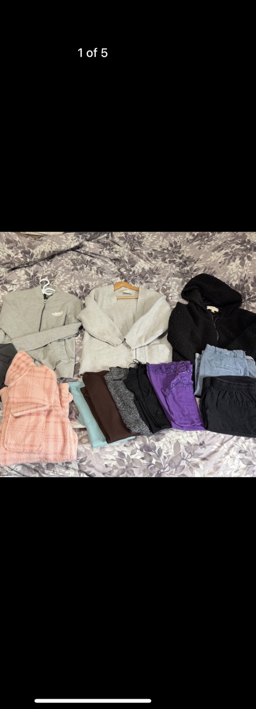 Moving: Women's Clothing Bundle - photo 4