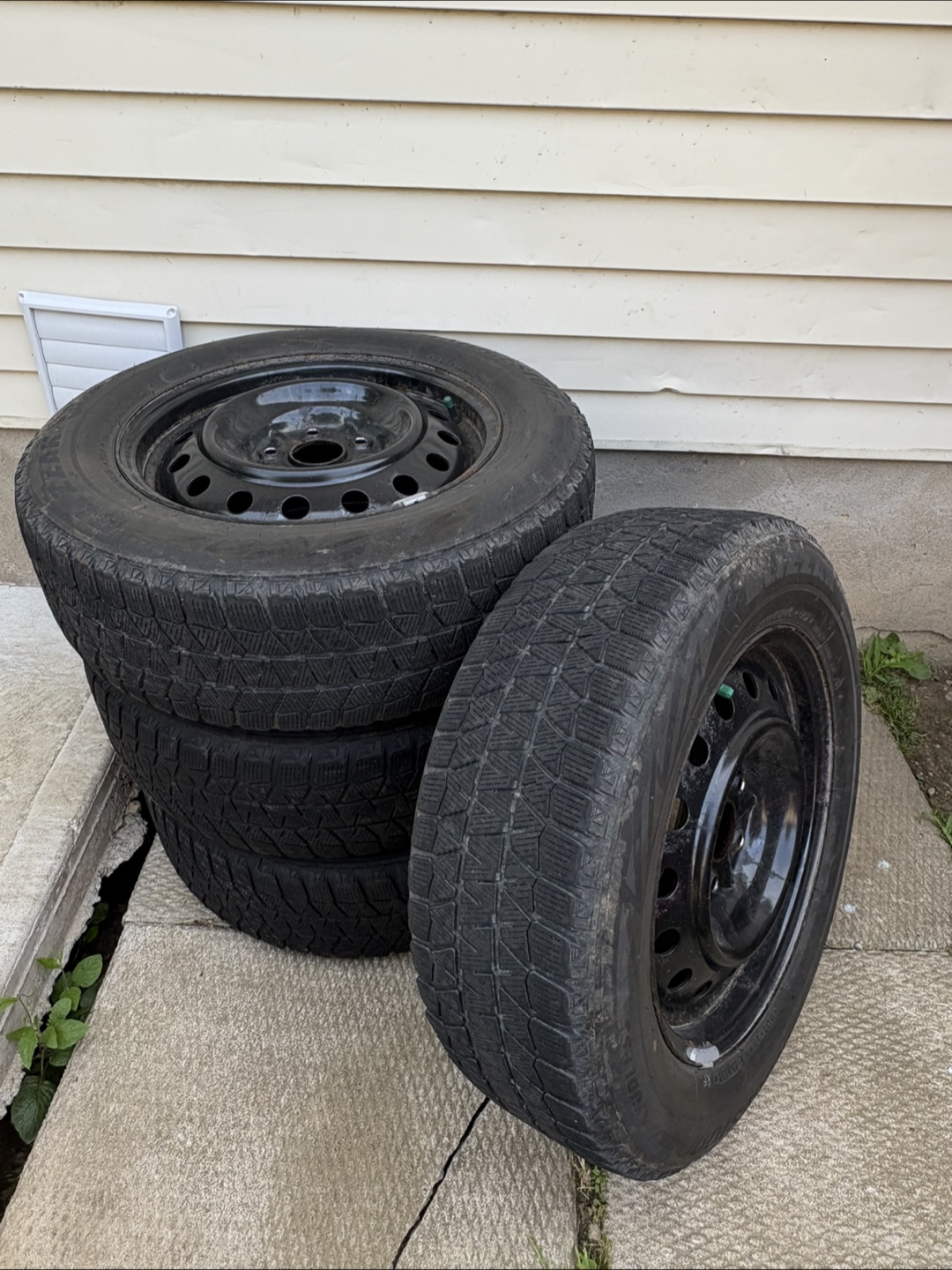 Set of 4 Winter Tires 205/65R16