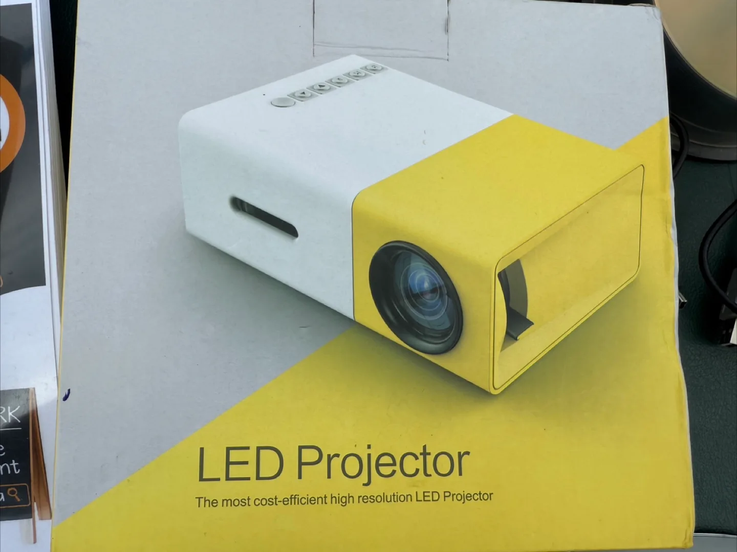 LED Projector - Cost-Efficient High Resolution thumbnail