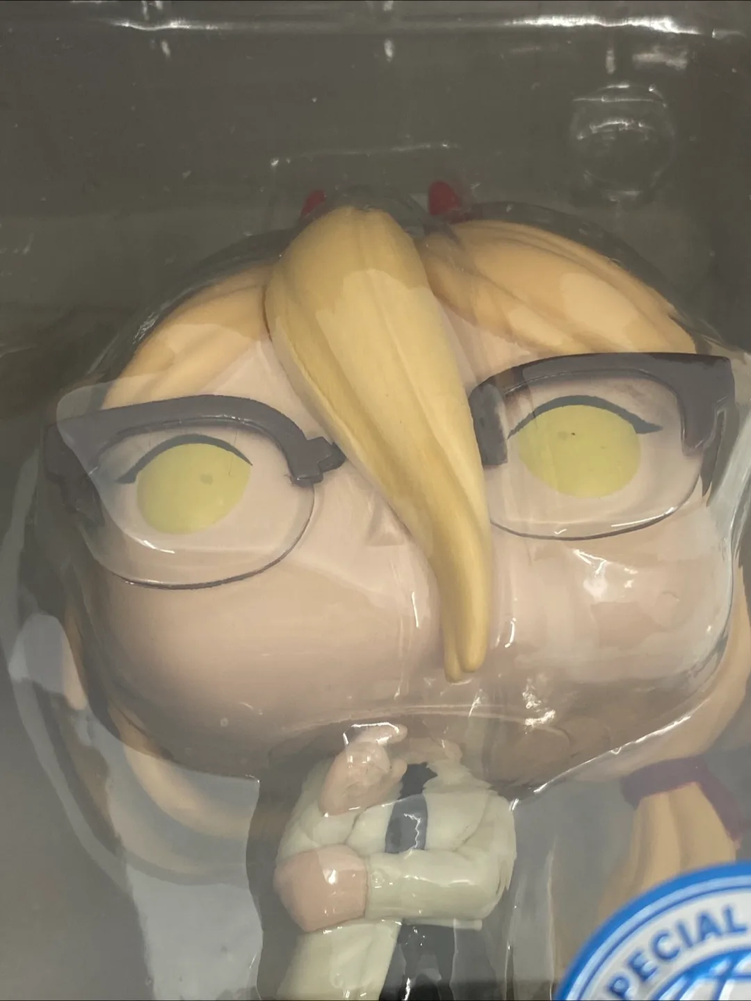 Funko Pop Chainsaw Man Power #1768 image indicator(2)