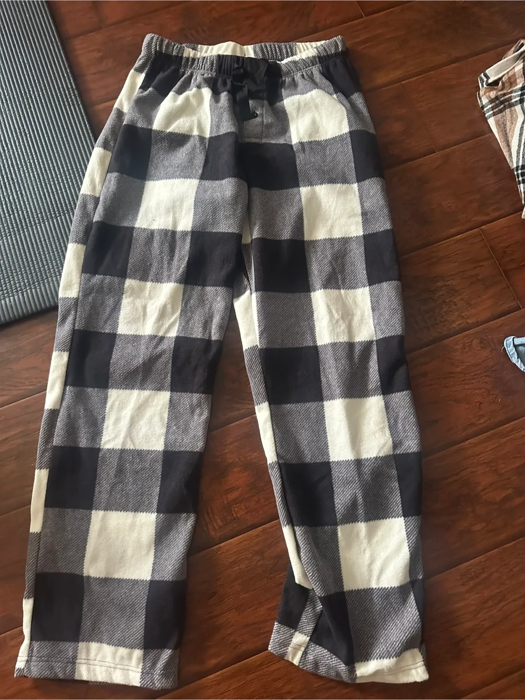 Arie by Ariella Plaid Pajama Pants - Size M thumbnail