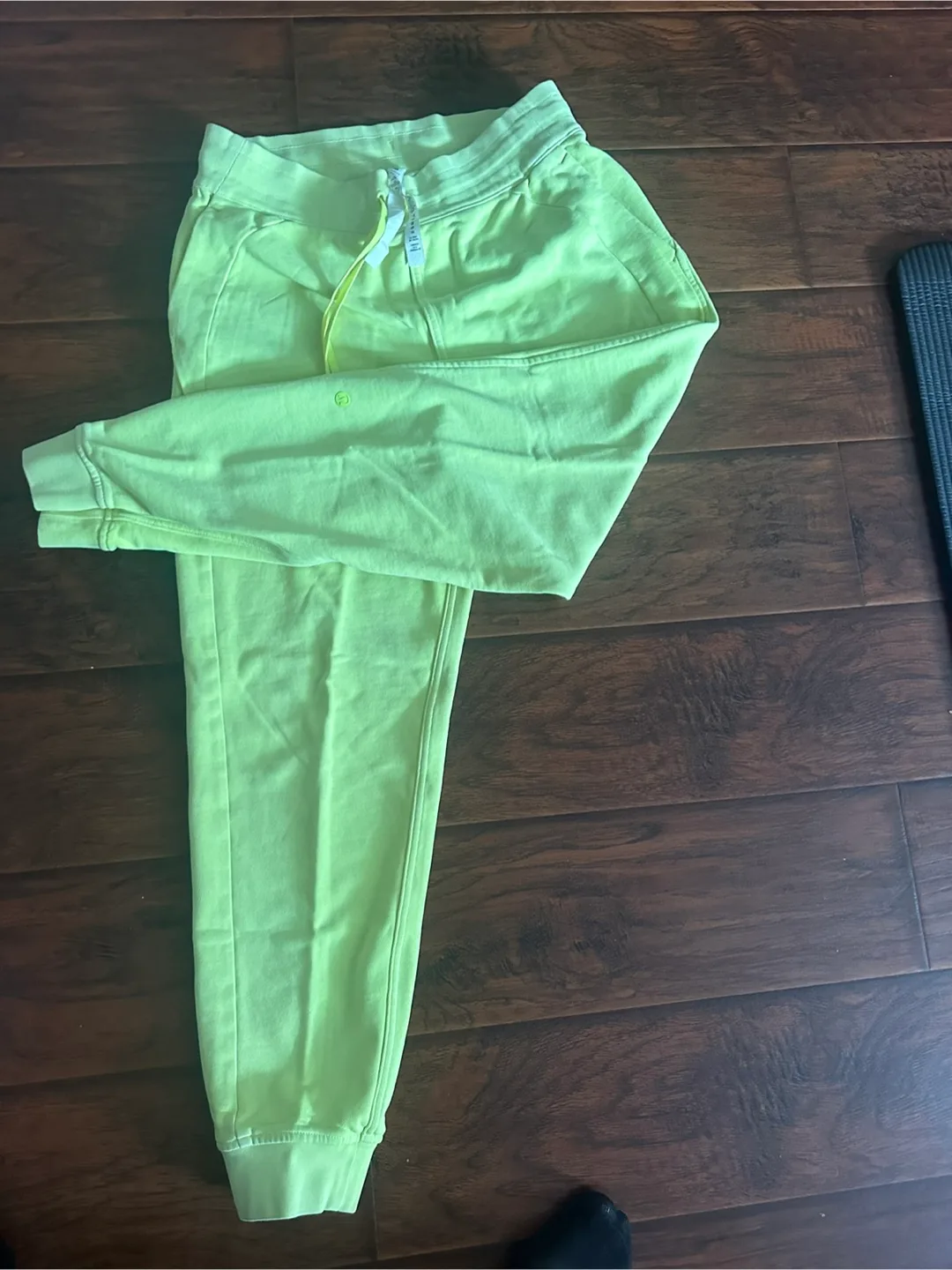 Lululemon Joggers Size 8 - thumbnail