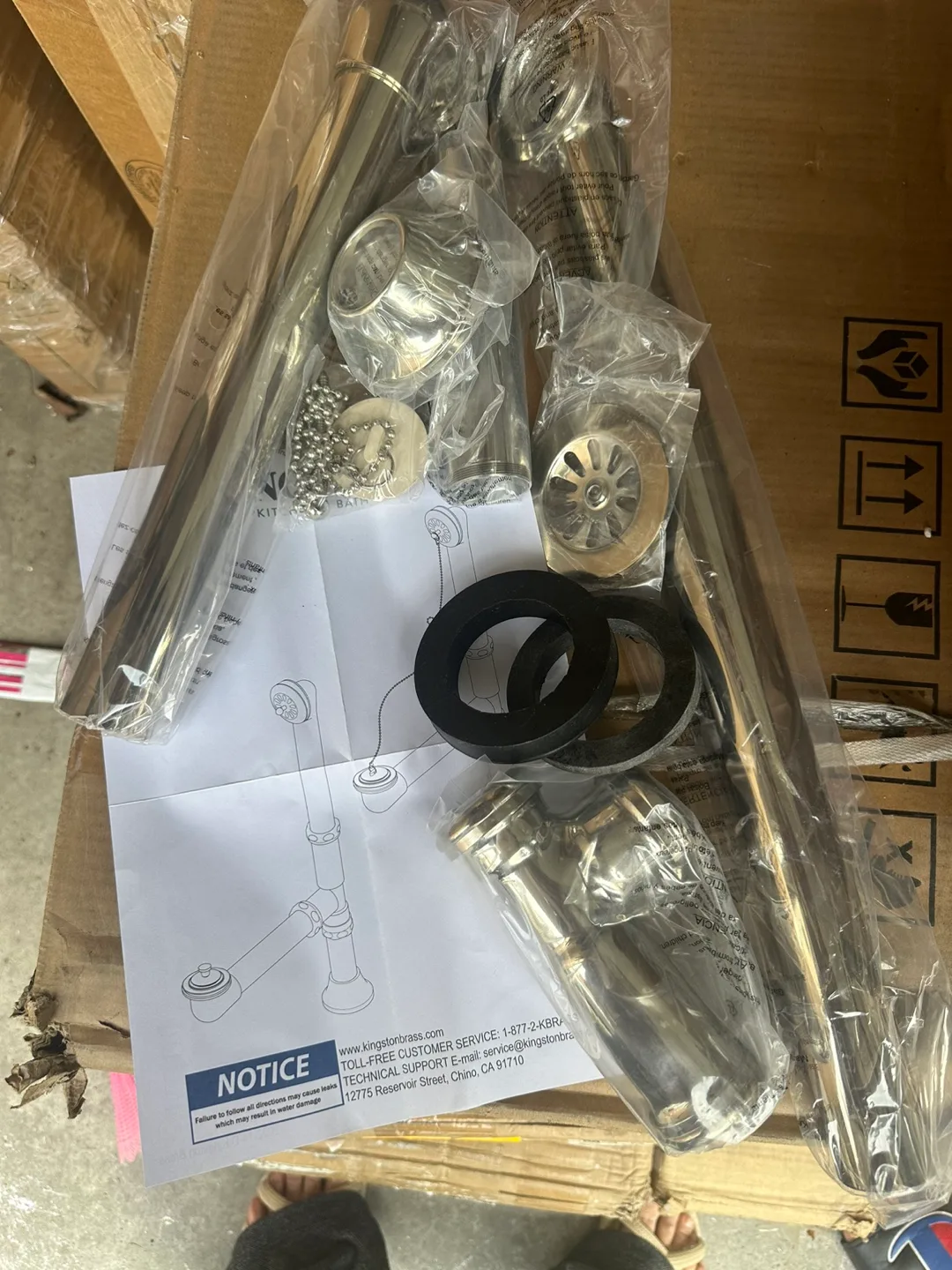 Kingston Brass Clawfoot Bathtub Drain - New in Box image indicator(7)