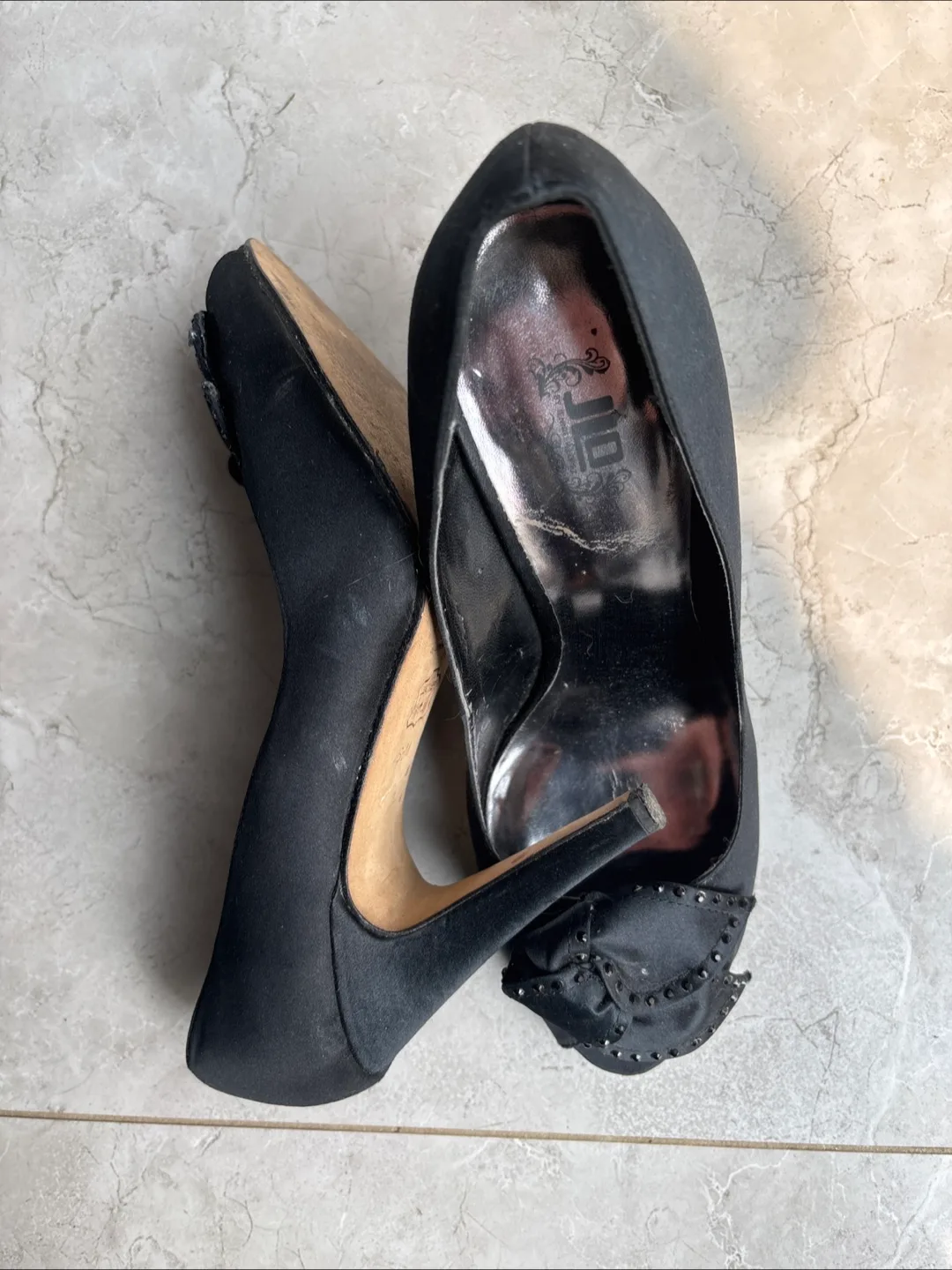 JLO Black Heels Size 8.5 image indicator(2)