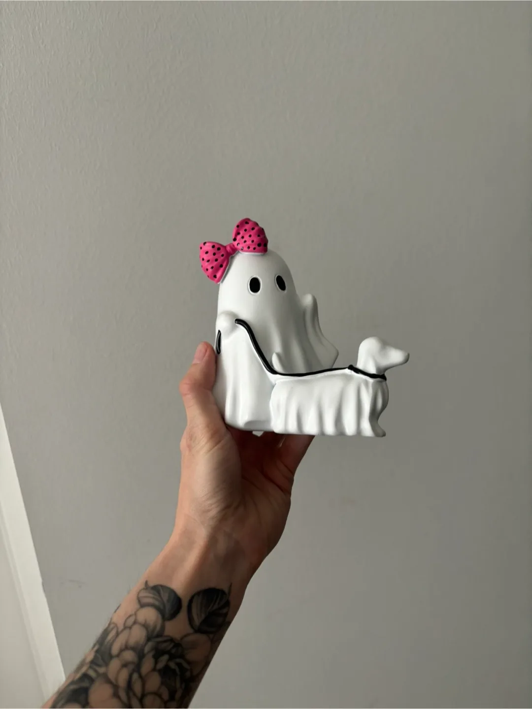 Michaels Halloween Ghost Couple Decoration thumbnail