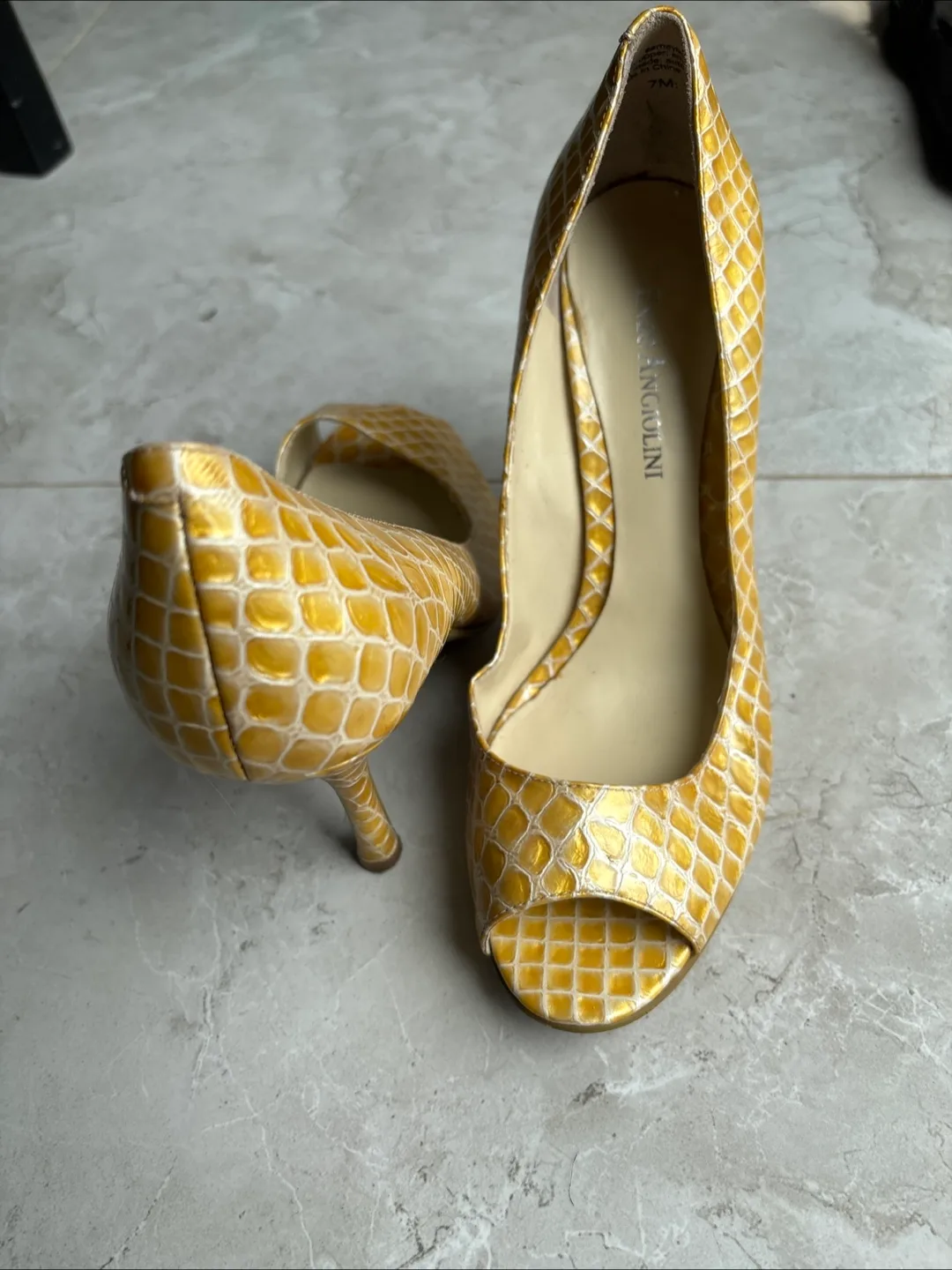 Enzo Angiolini Gold Heels - Size 7M image indicator(2)