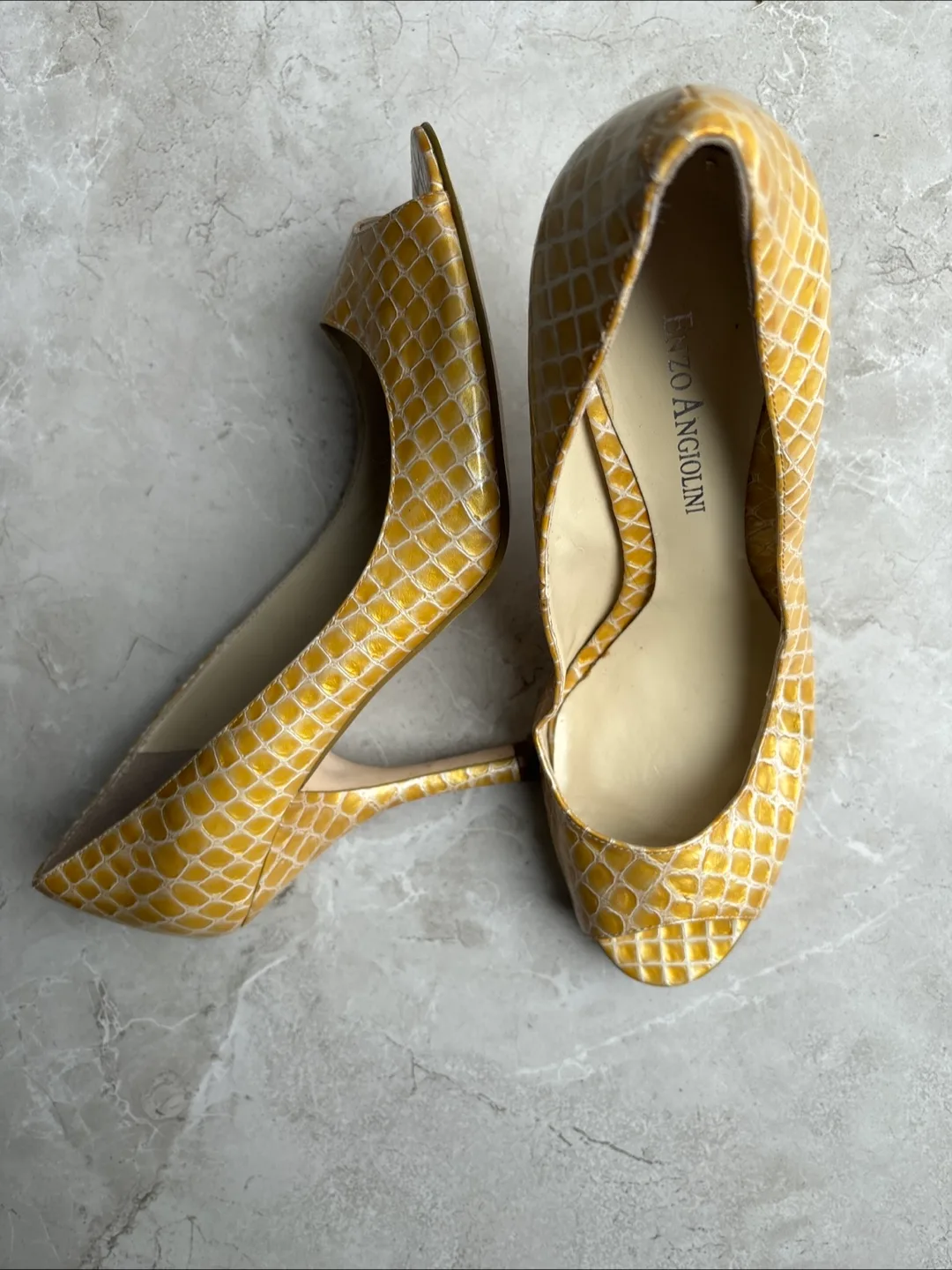 Enzo Angiolini Gold Heels - Size 7M image indicator(3)