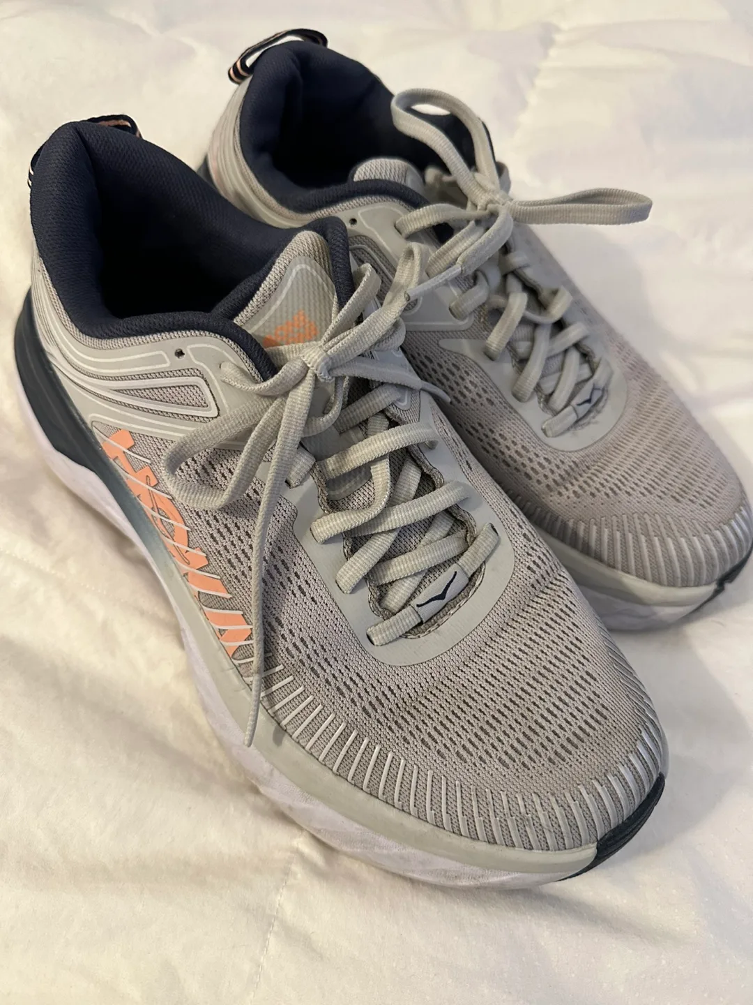 Hoka One One Bondi 7 Women's Size 8 thumbnail