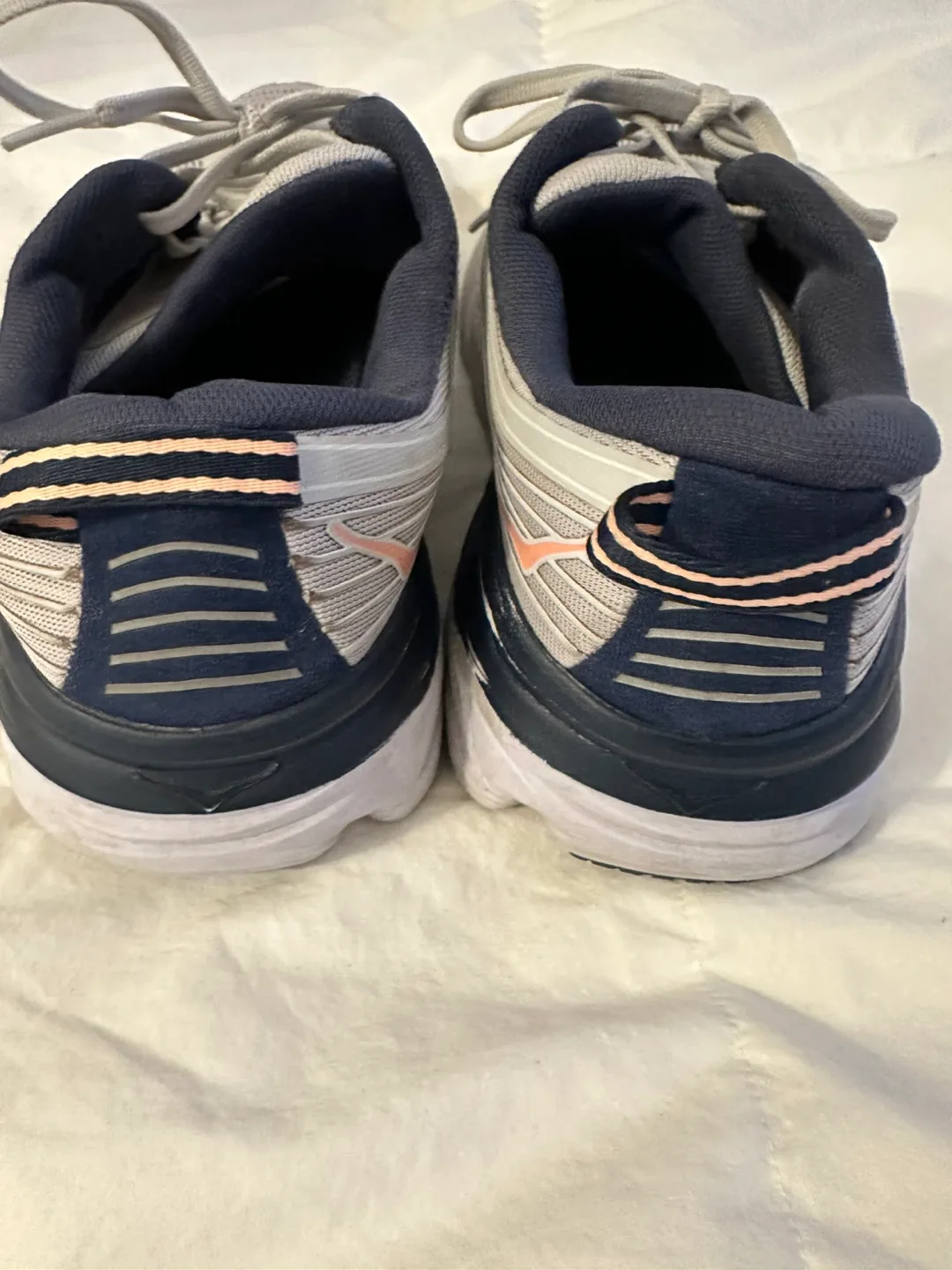 Hoka One One Bondi 7 Women's Size 8 image indicator(2)