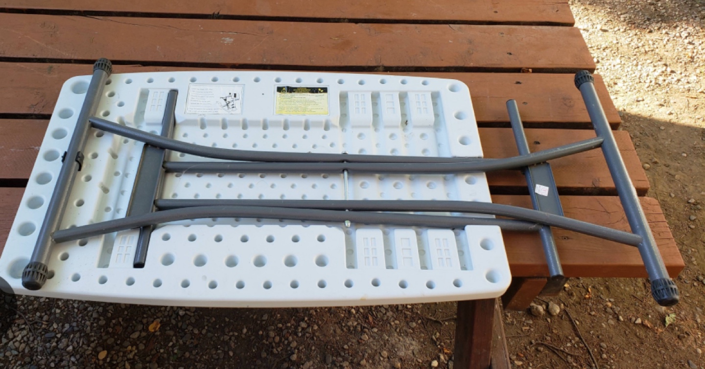 Adjustable Height folding table - photo 4