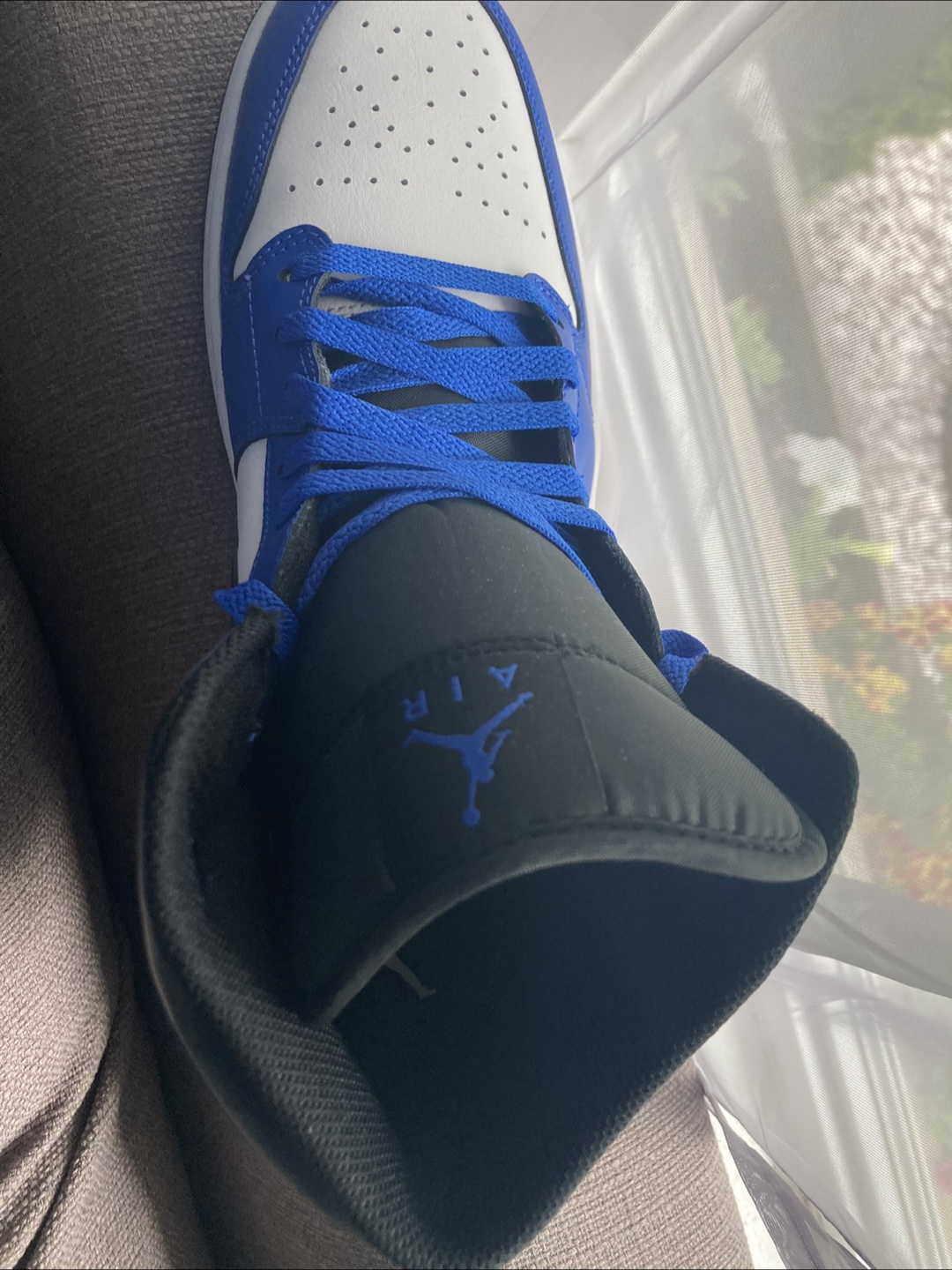 Air Jordan 1 Mid Royal Blue - Size 12 - photo 5