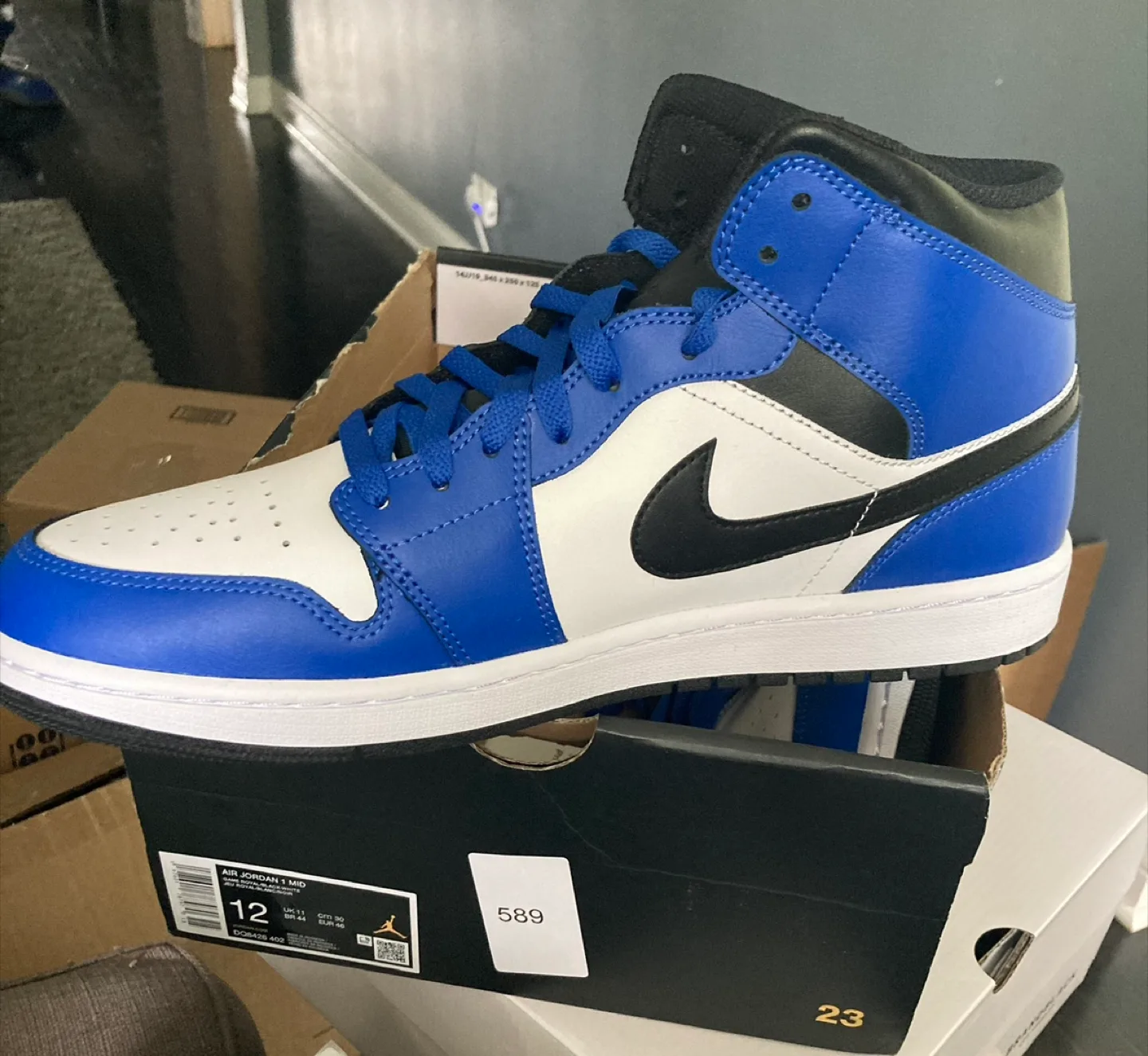 Air Jordan 1 Mid Royal Blue - Size 12 thumbnail
