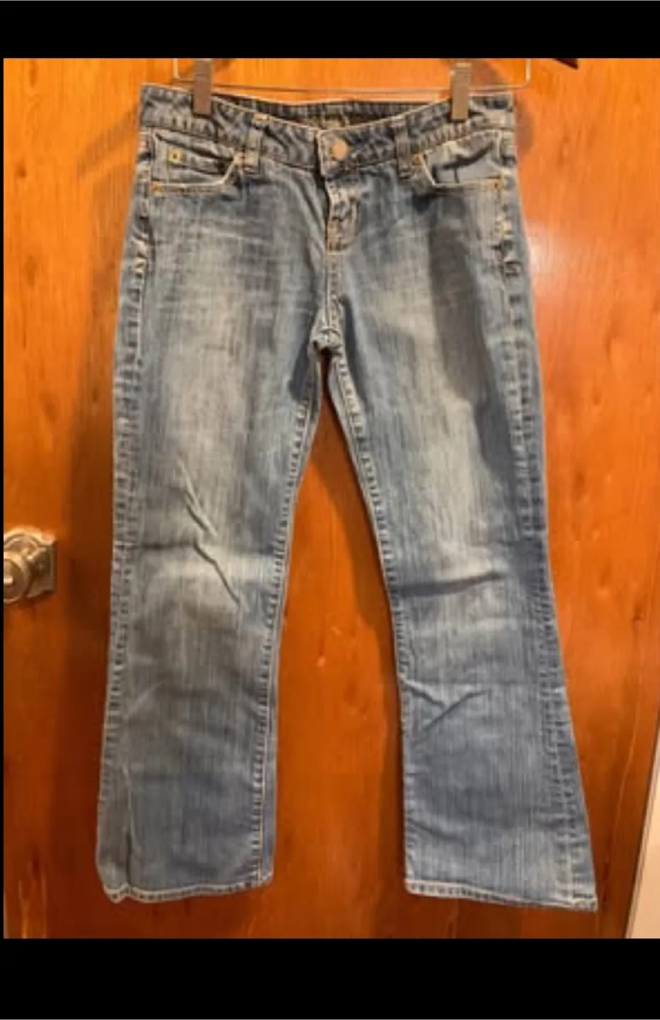 American Eagle Jeans image indicator(4)