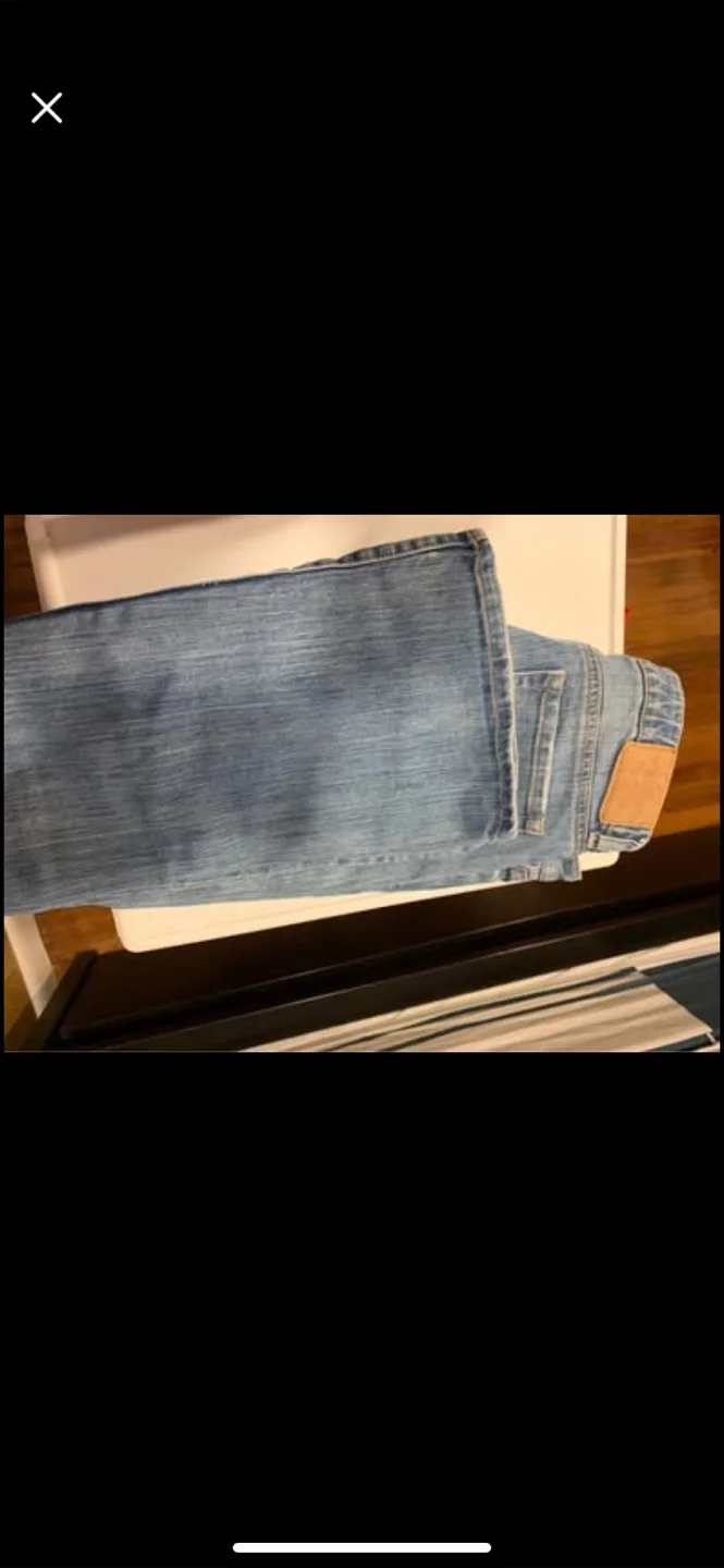 American Eagle Jeans image indicator(5)