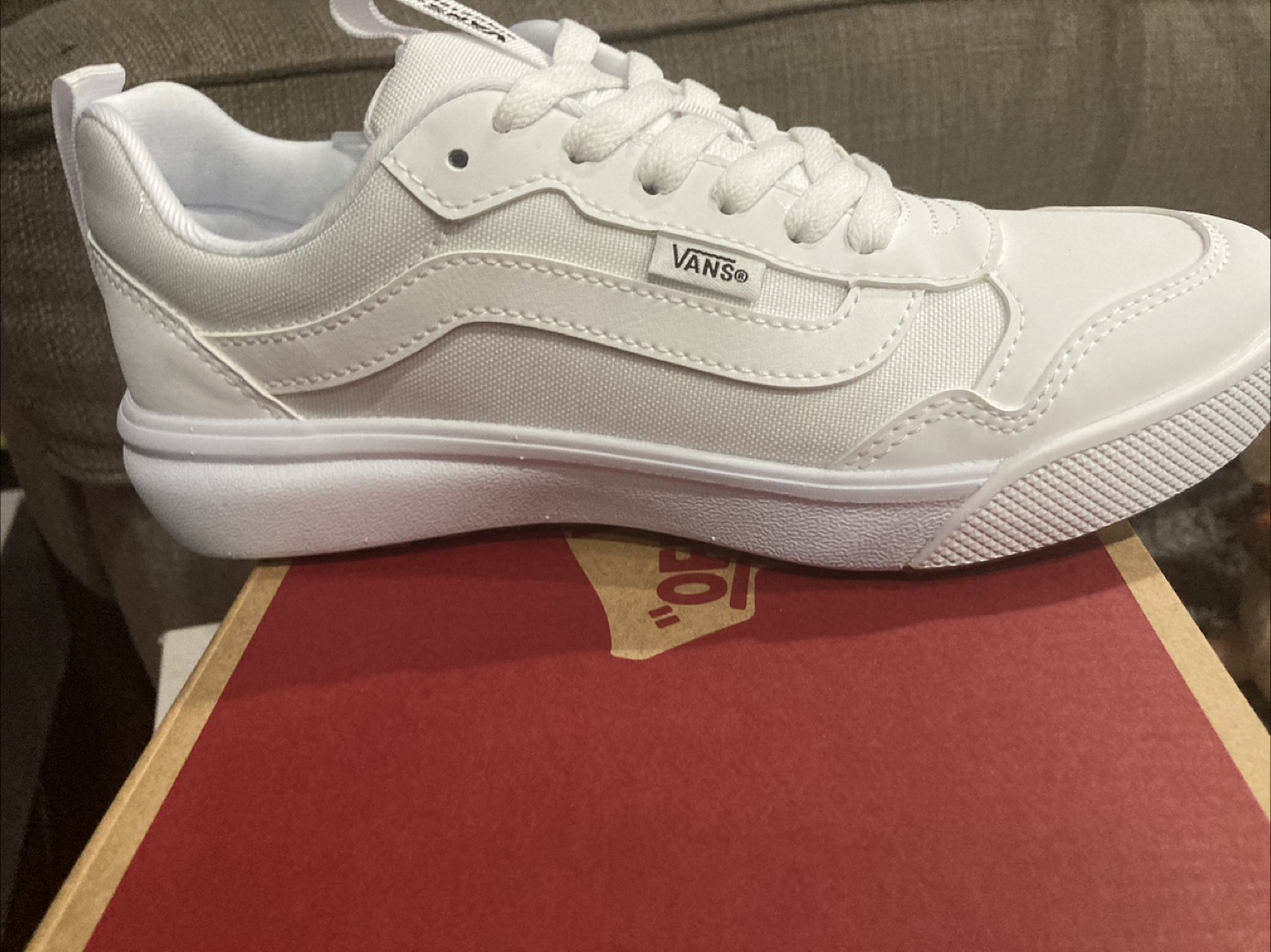 Vans Range Exp White Shoes size 7 - New in Box!