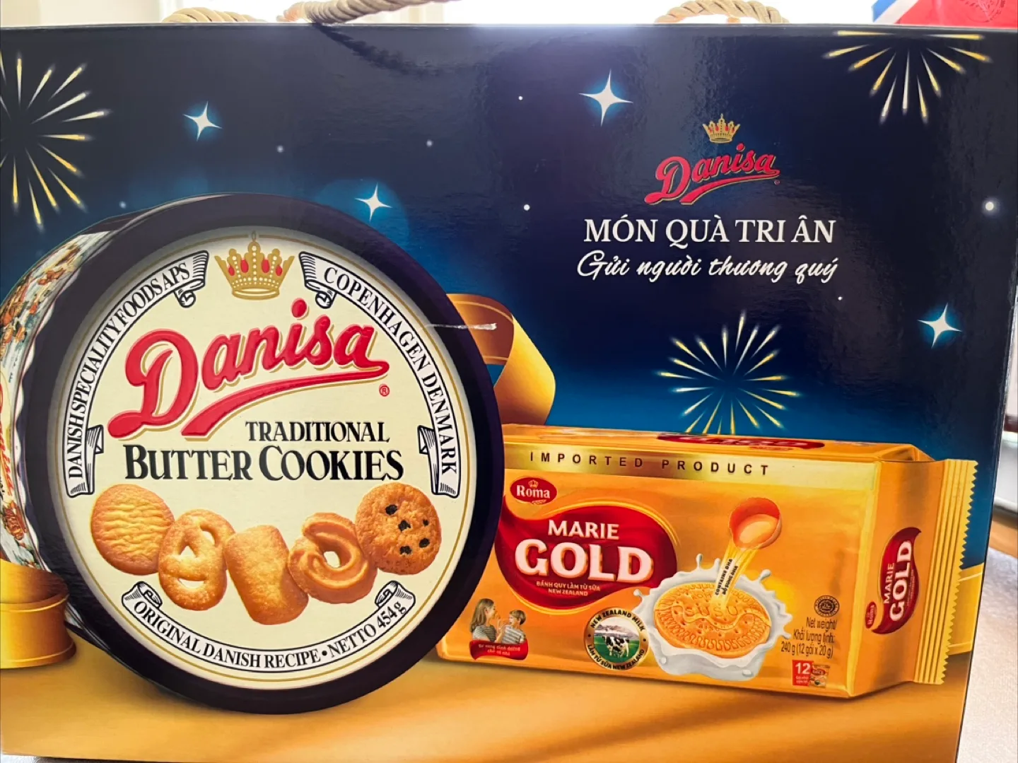 Danisa butter cookies thumbnail