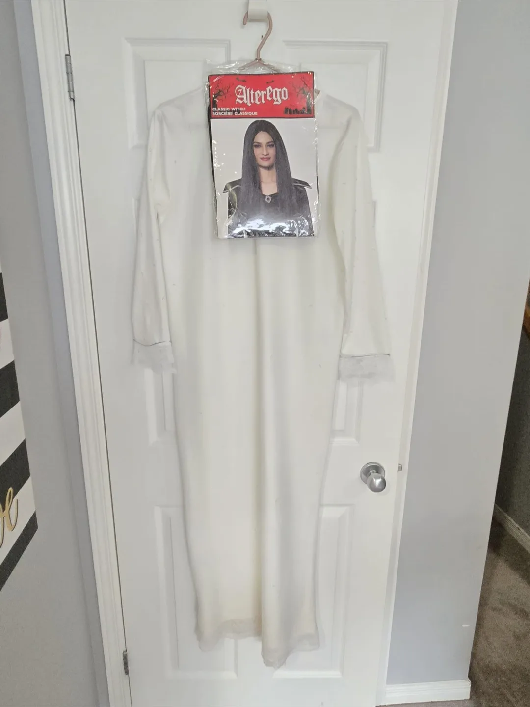 Samara’s Costume thumbnail
