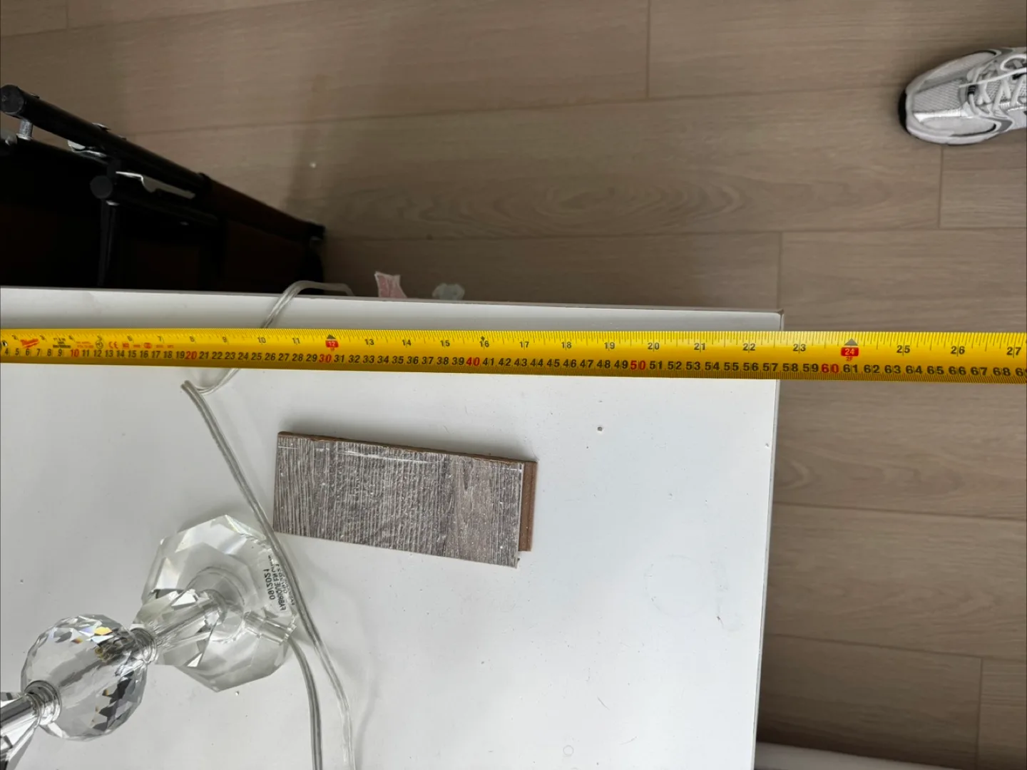 White Nightstand with Two Drawers image indicator(4)