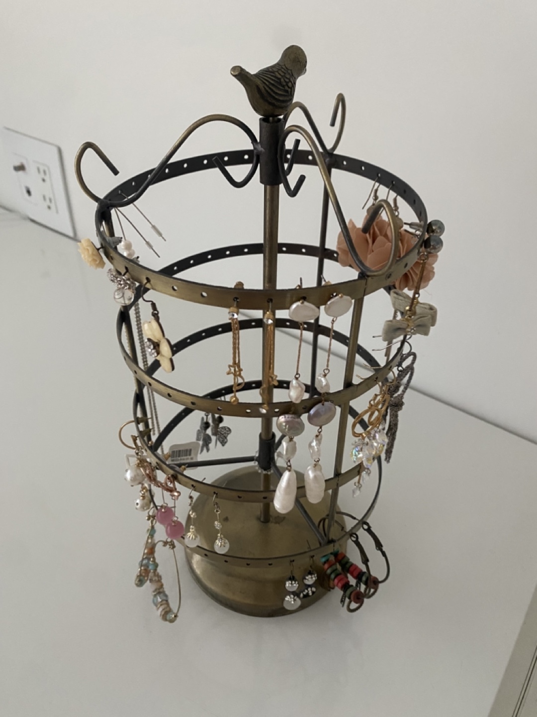 Rotating Earring Holder Display Stand with earrings - photo 2