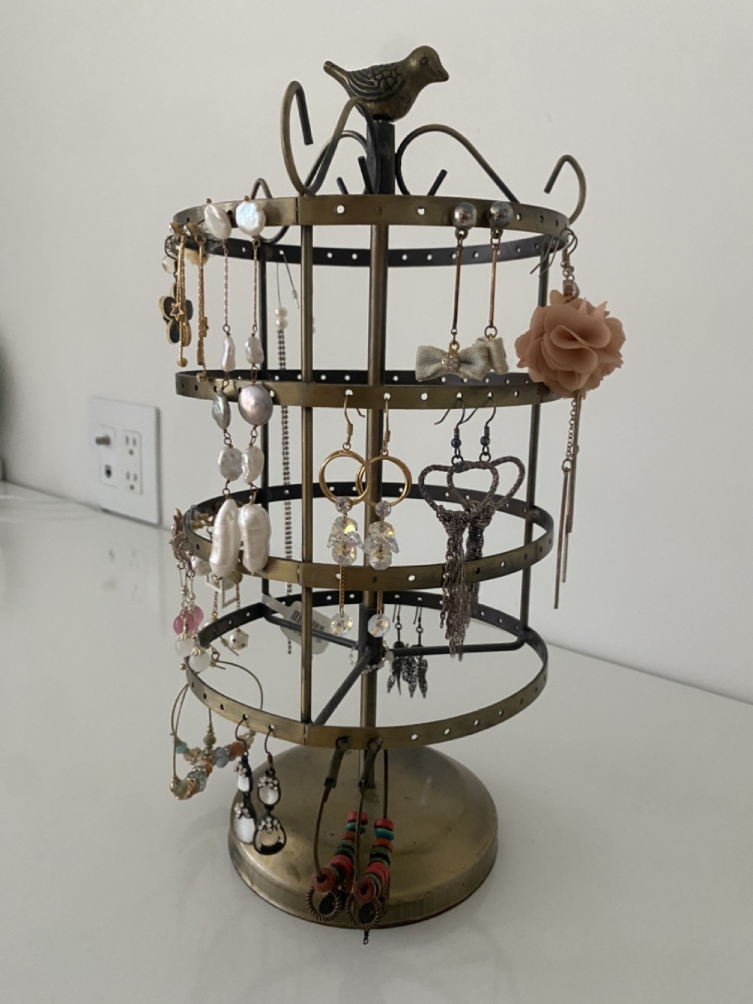 Rotating Earring Holder Display Stand with earrings